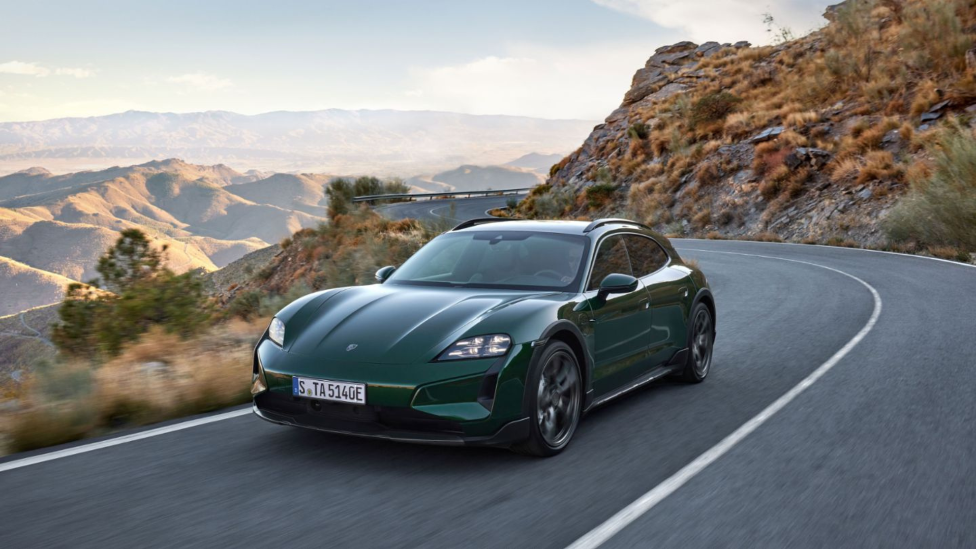 Editors%2 Fimages%2 F1718855356046 Porsche+Taycan+Facelift++%281%29