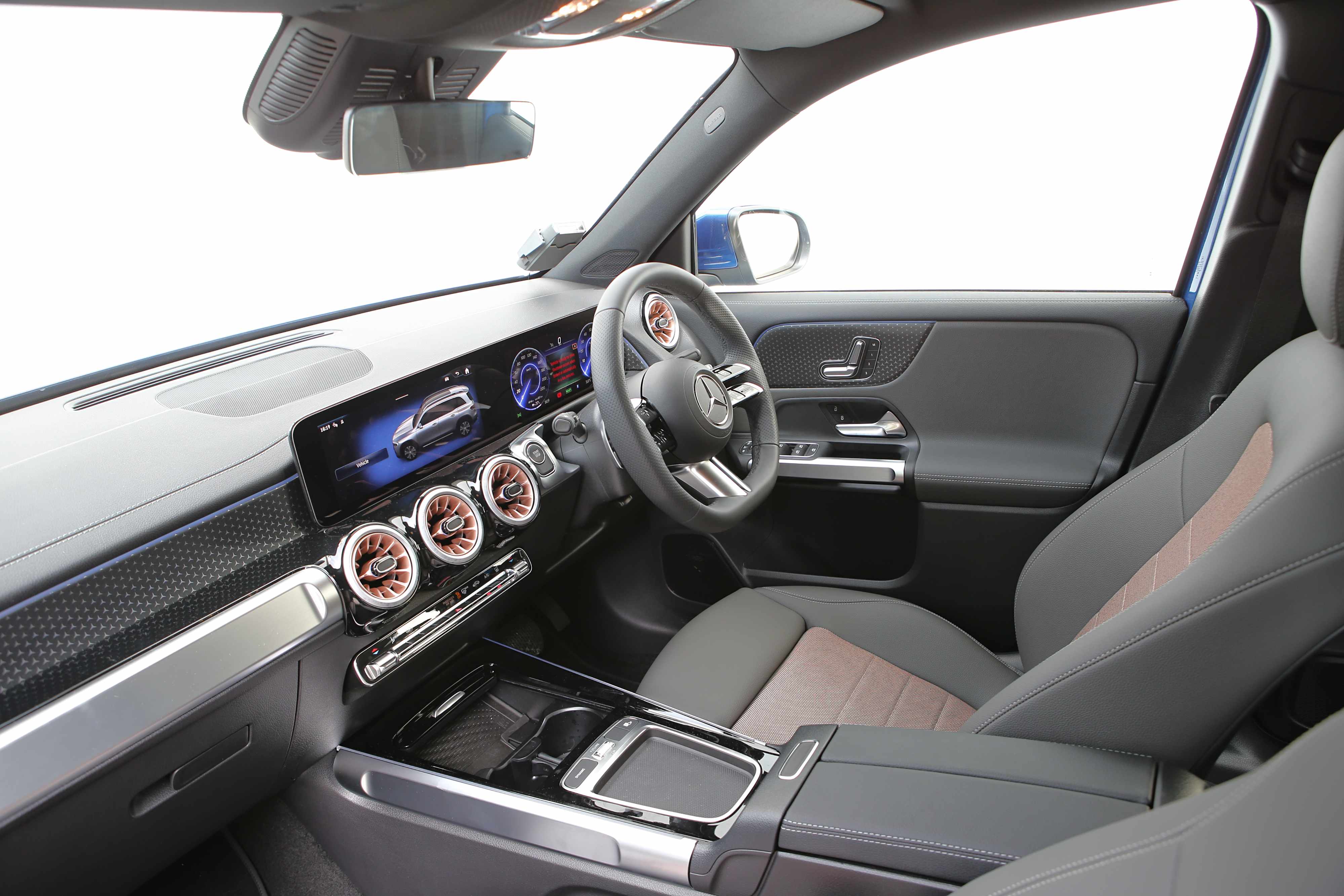 Editors%2 Fimages%2 F1722612355377 D38 V5222 Fotor