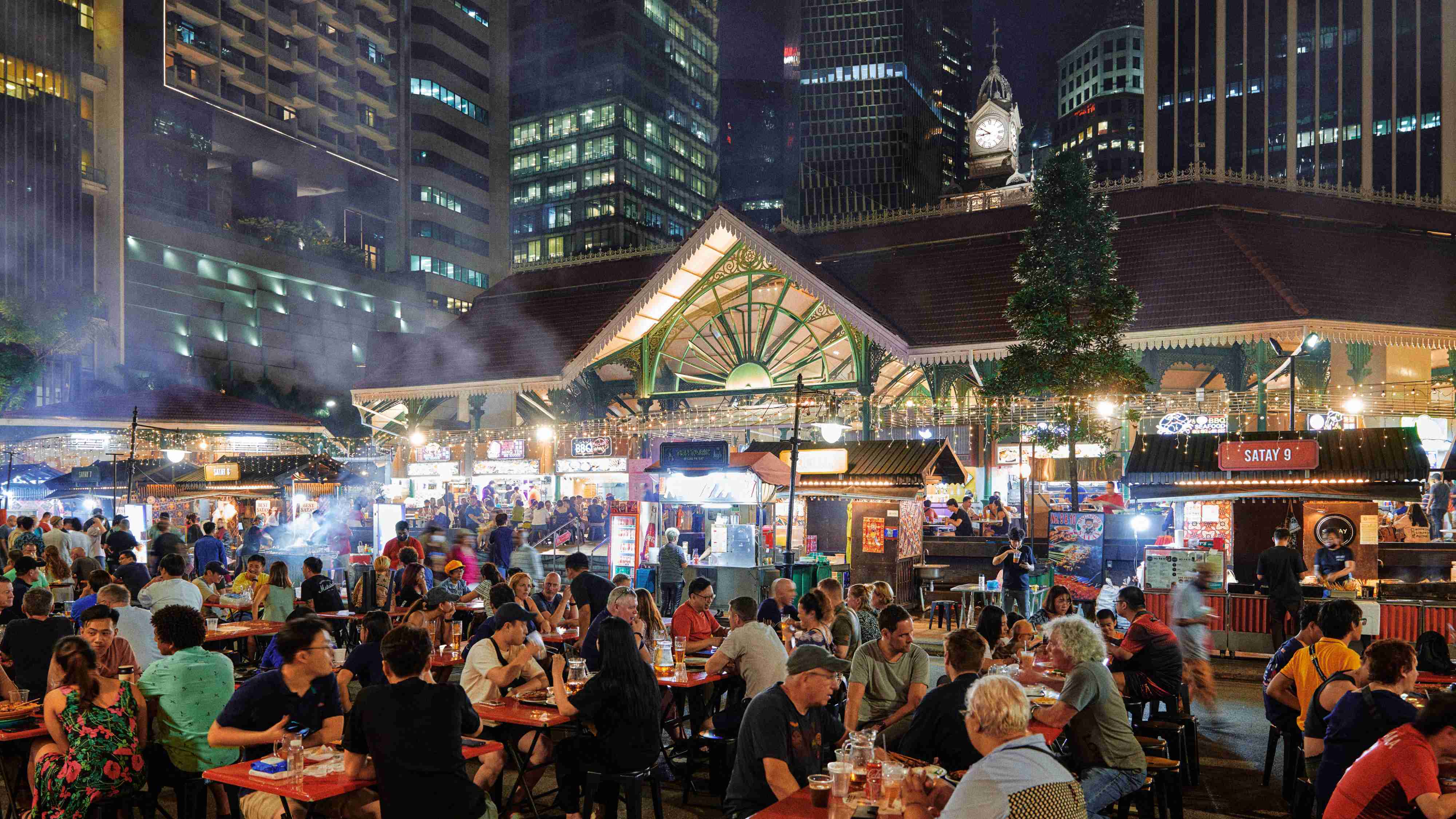 Editors%2 Fimages%2 F1726480991965 F1+Singapore+Grand+Prix+Is+Not+The+Only+Night Time+Activity+You+Could+Unwind+With+ +Pic3