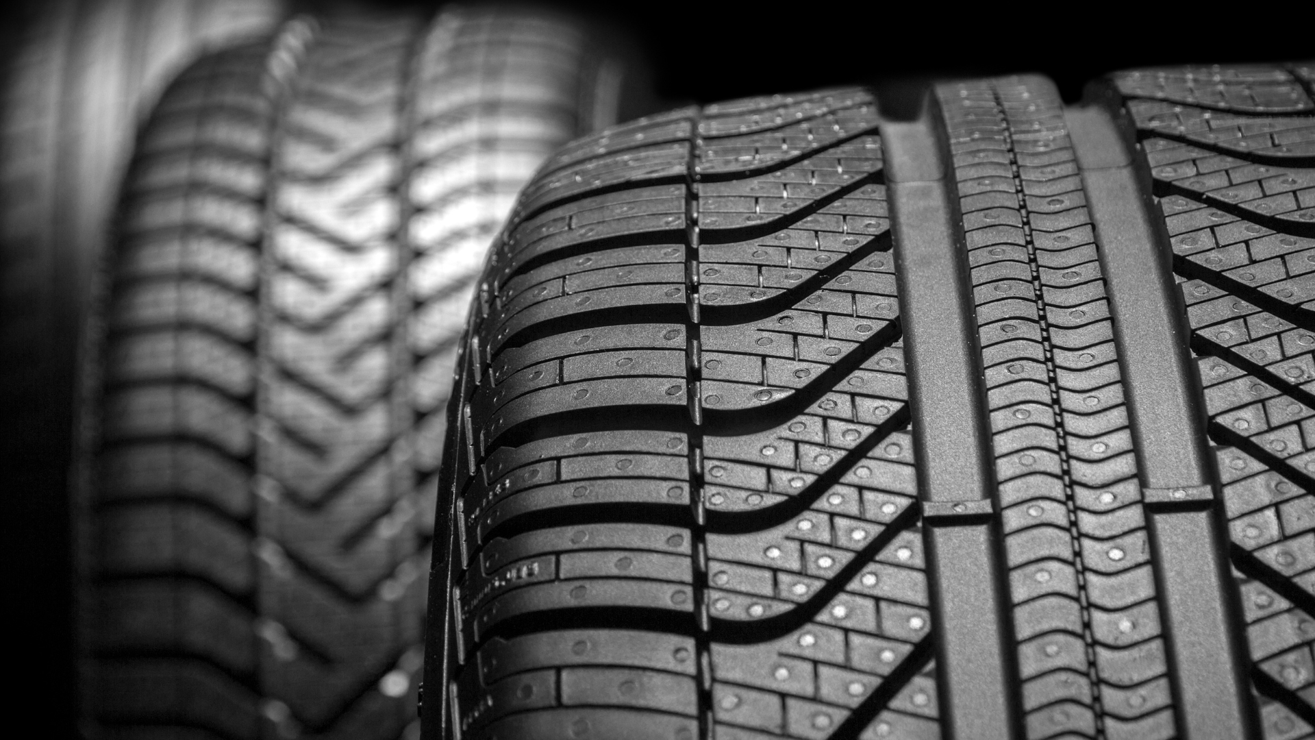 Editors%2 Fimages%2 F1726627223632 High Performance+Tyres