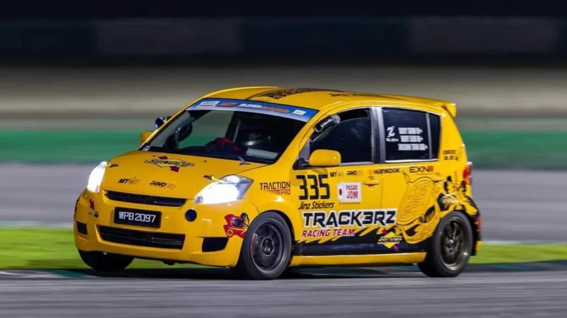 Editors%2 Fimages%2 F1727932309291 Myvi+Car