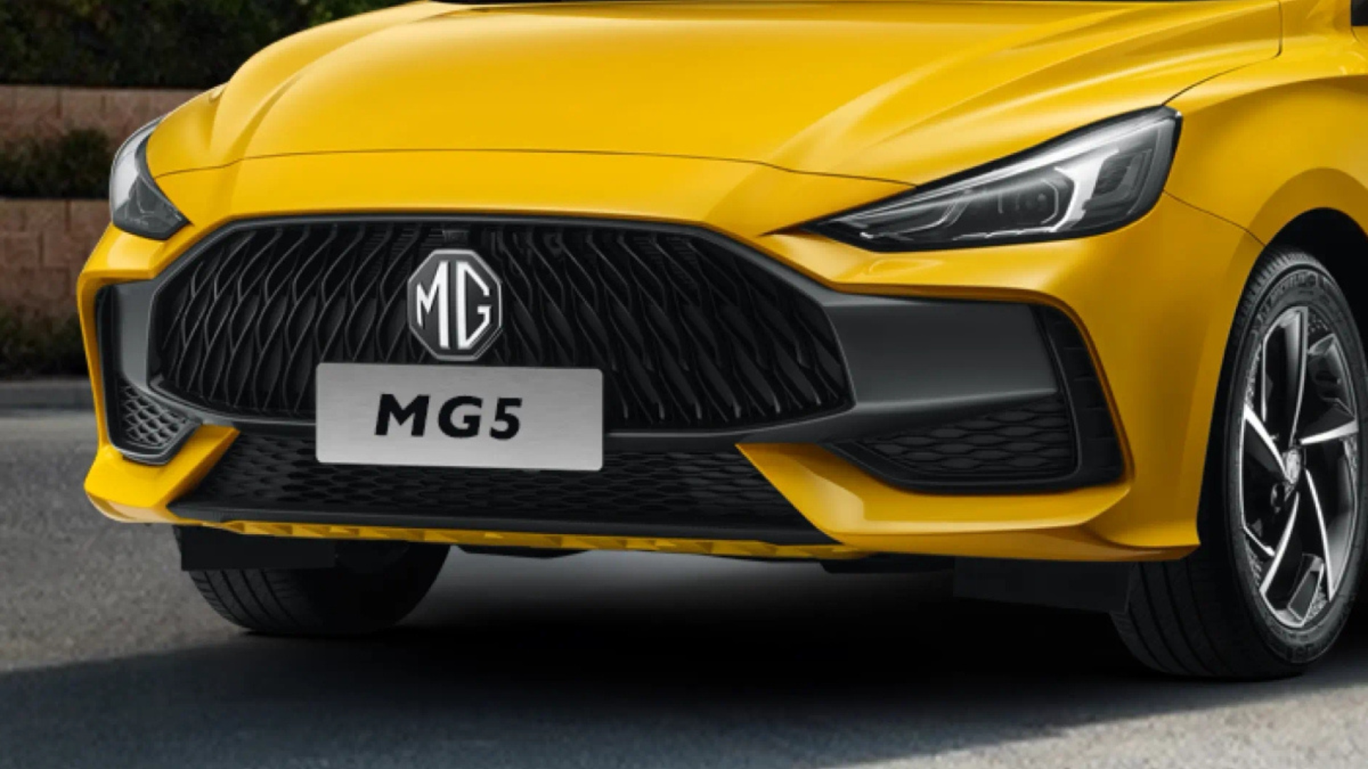 Editors%2 Fimages%2 F1728008183371 Myvi+Car+%285%29