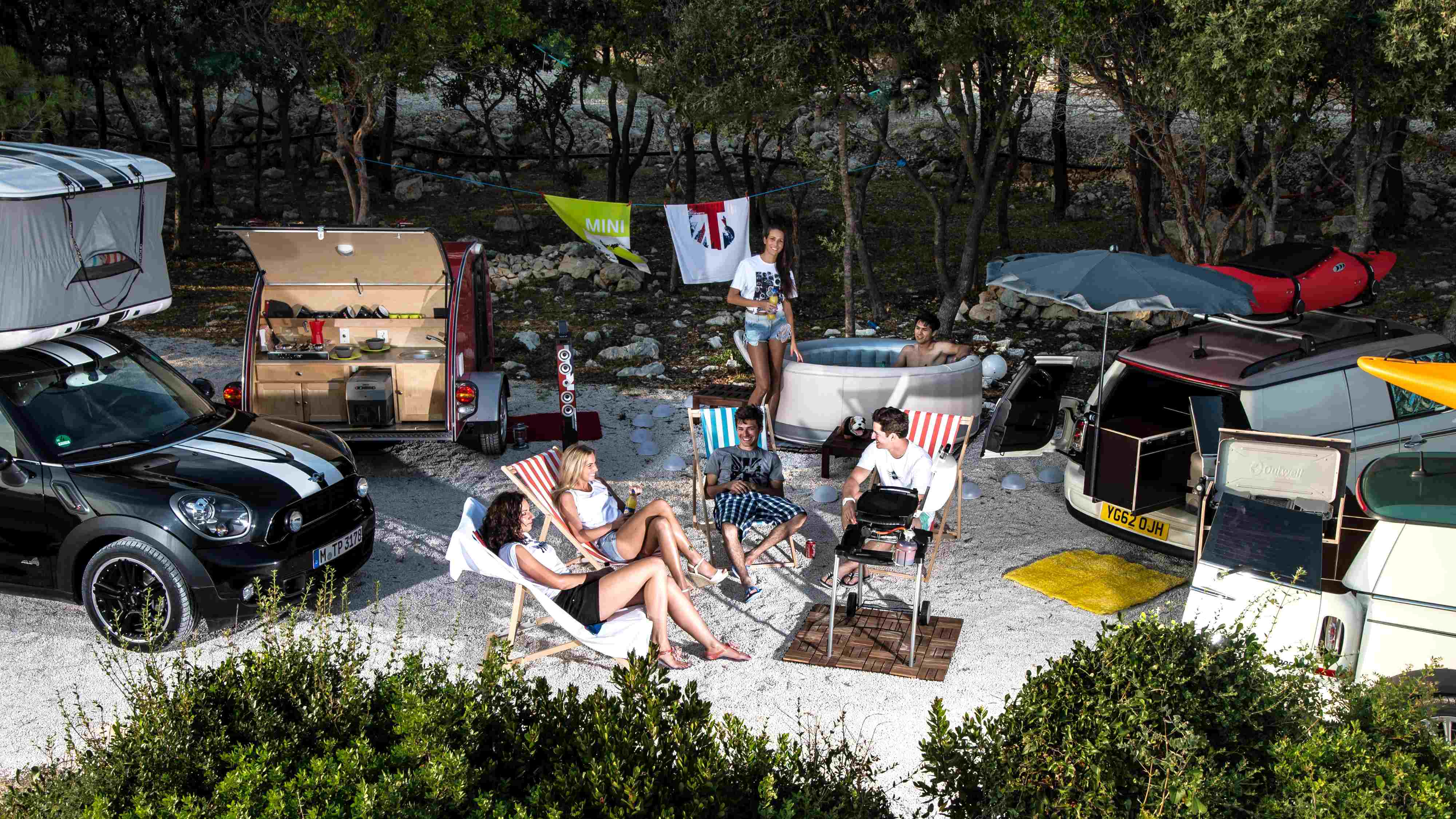 Editors%2 Fimages%2 F1728284980070 Turn+Your+Car+Into+A+Cozy+Campsite+ +Ph+Pic1