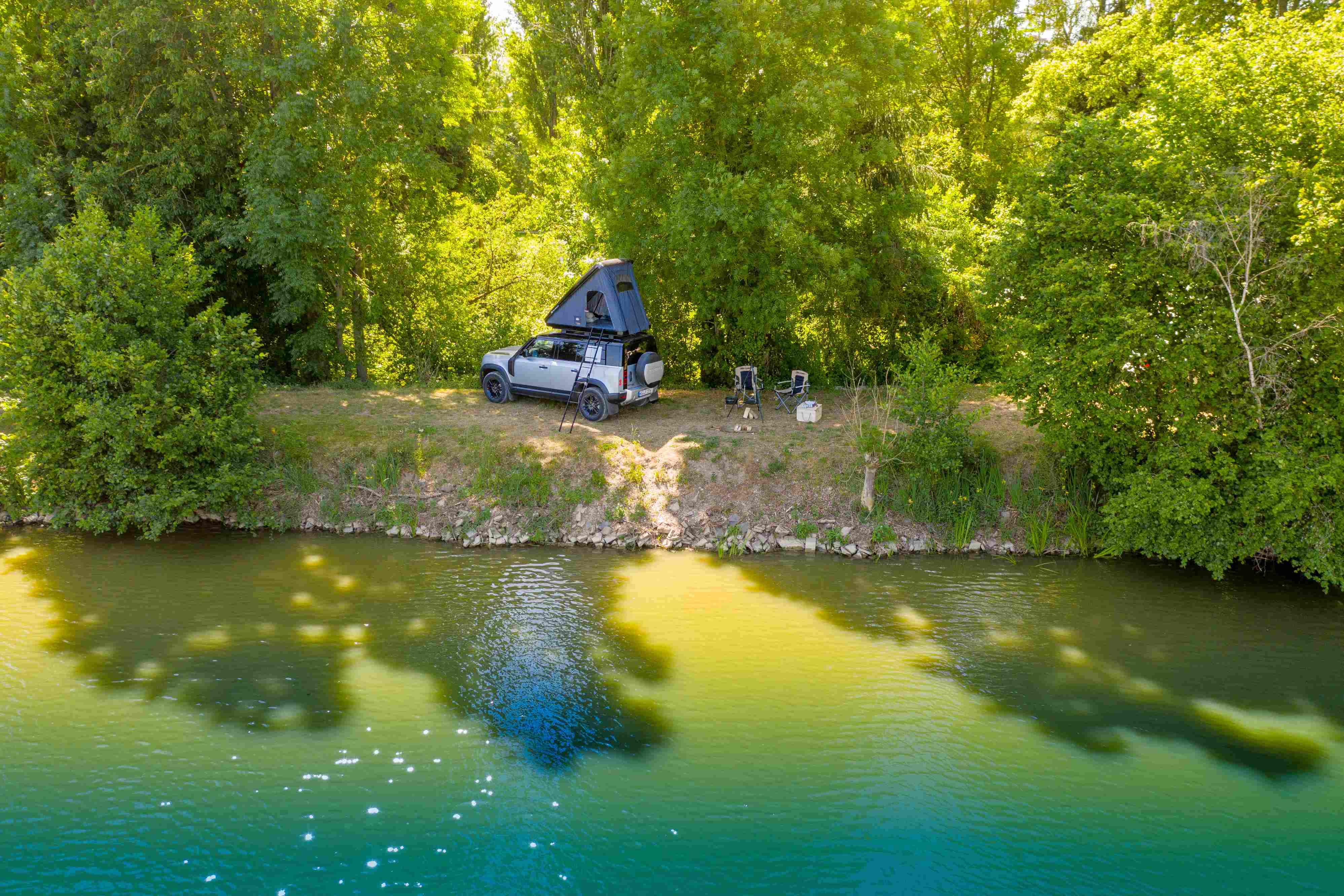 Editors%2 Fimages%2 F1728285443252 Turn+Your+Car+Into+A+Cozy+Campsite+ +Ph+Pic3