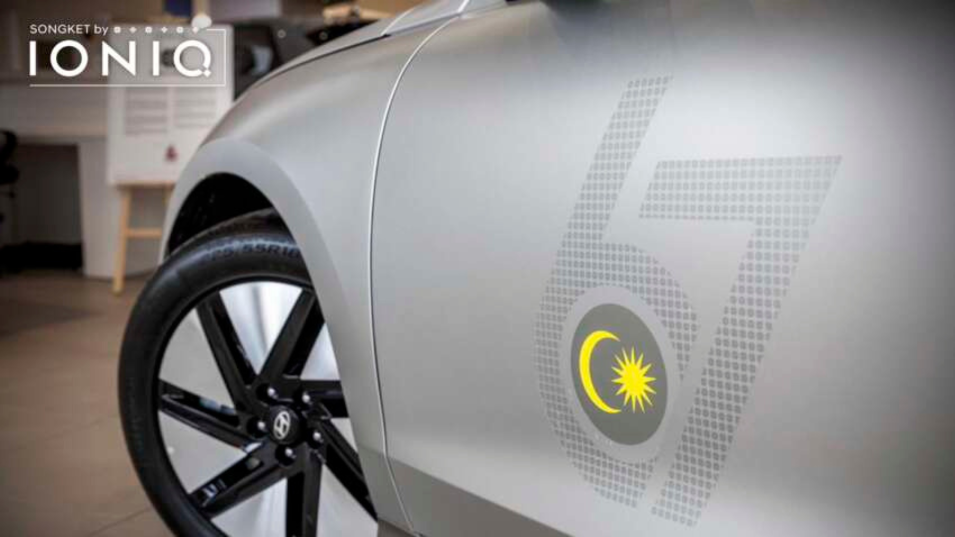 Editors%2 Fimages%2 F1728439556102 Proton+Emas+7++%287%29