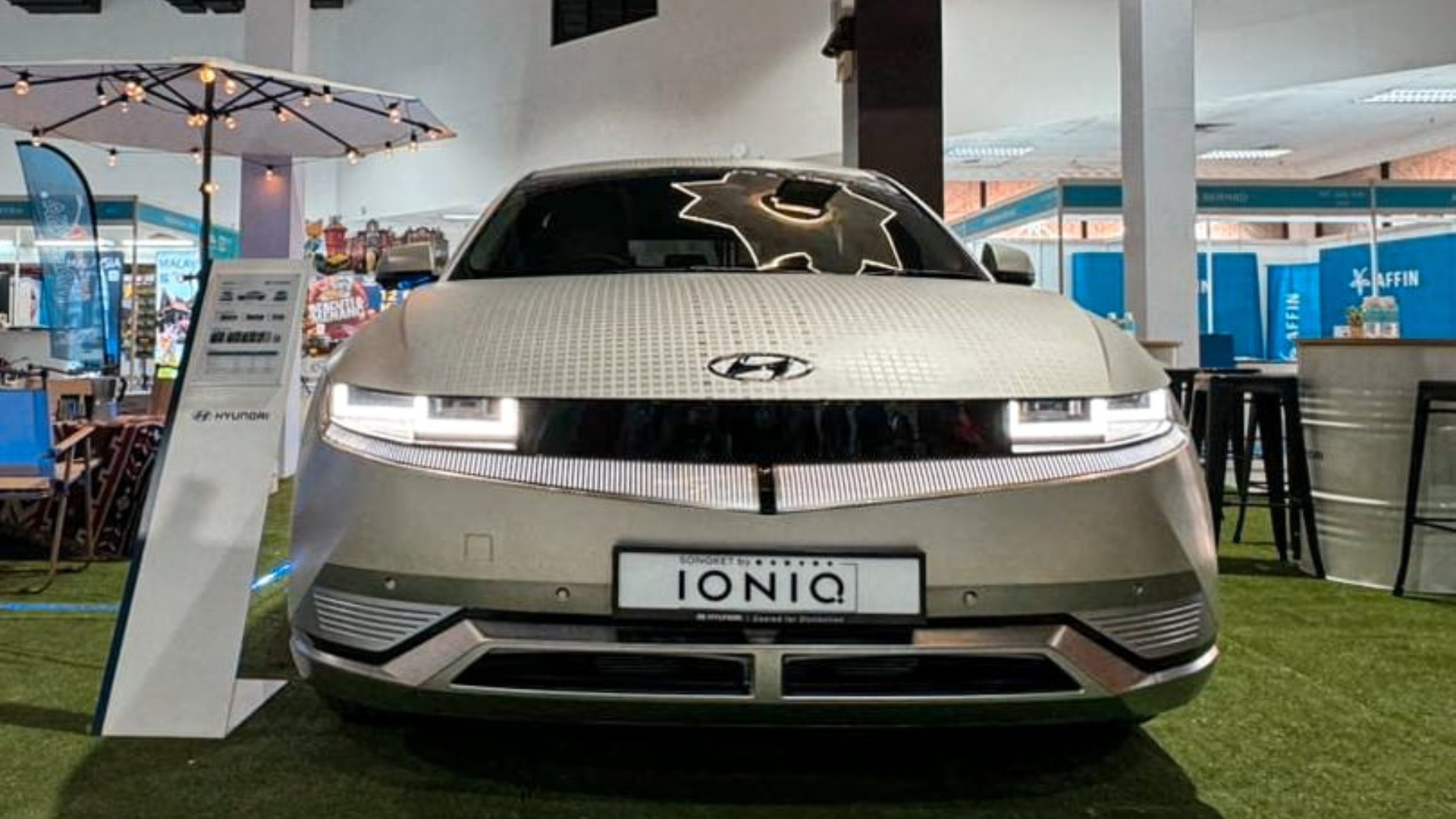 Editors%2 Fimages%2 F1728440000746 Proton+Emas+7++%288%29