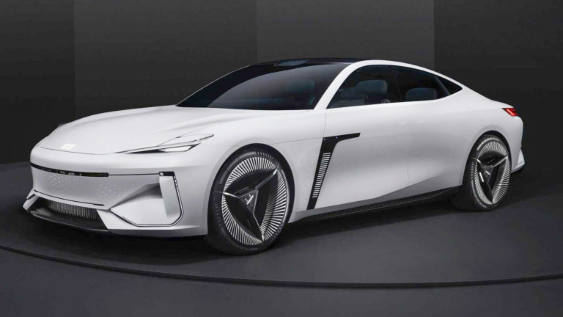 Editors%2 Fimages%2 F1728544128888 Geely