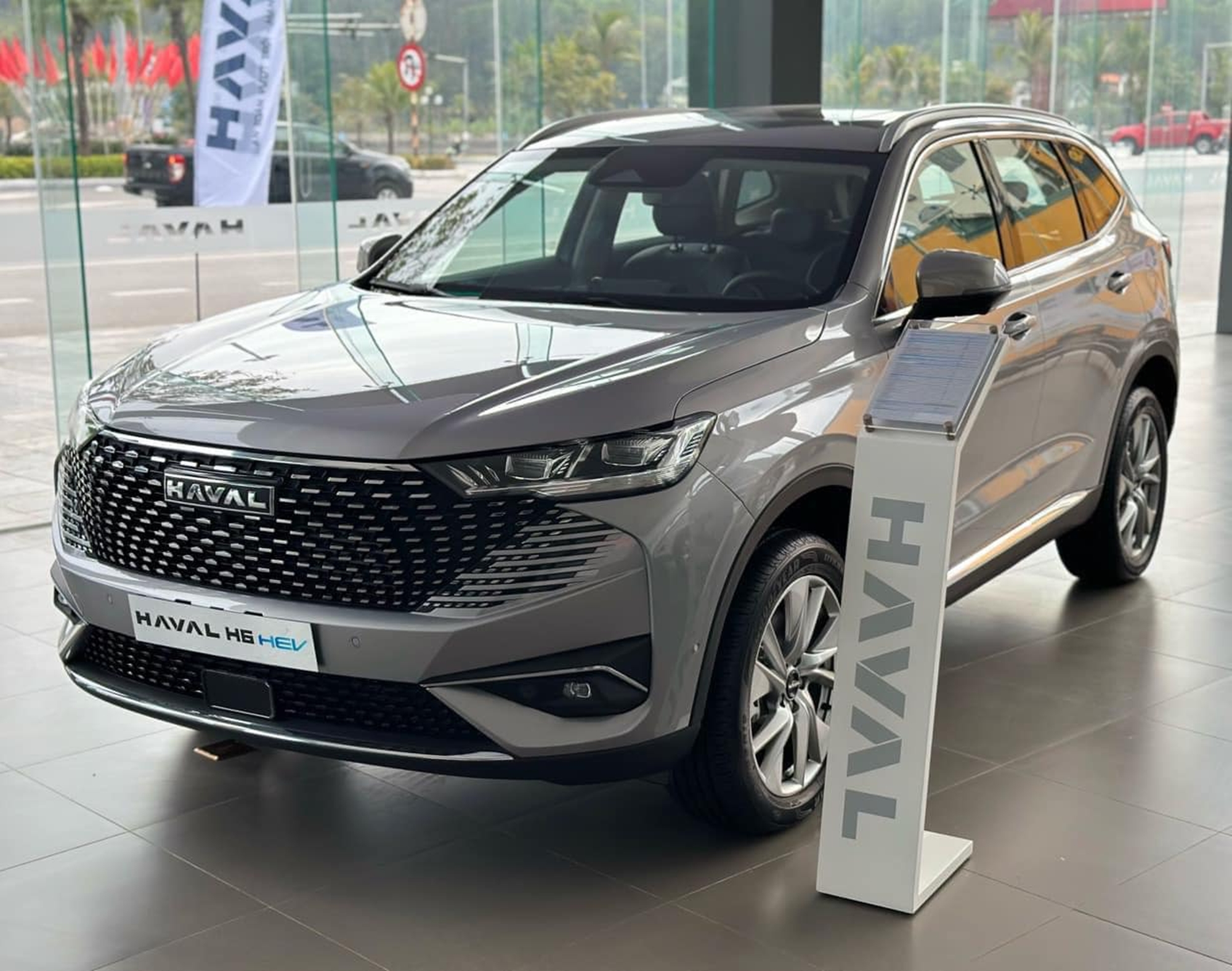 Editors%2 Fimages%2 F1728896646568 Haval H6 1728782583219 1728782583335779608880