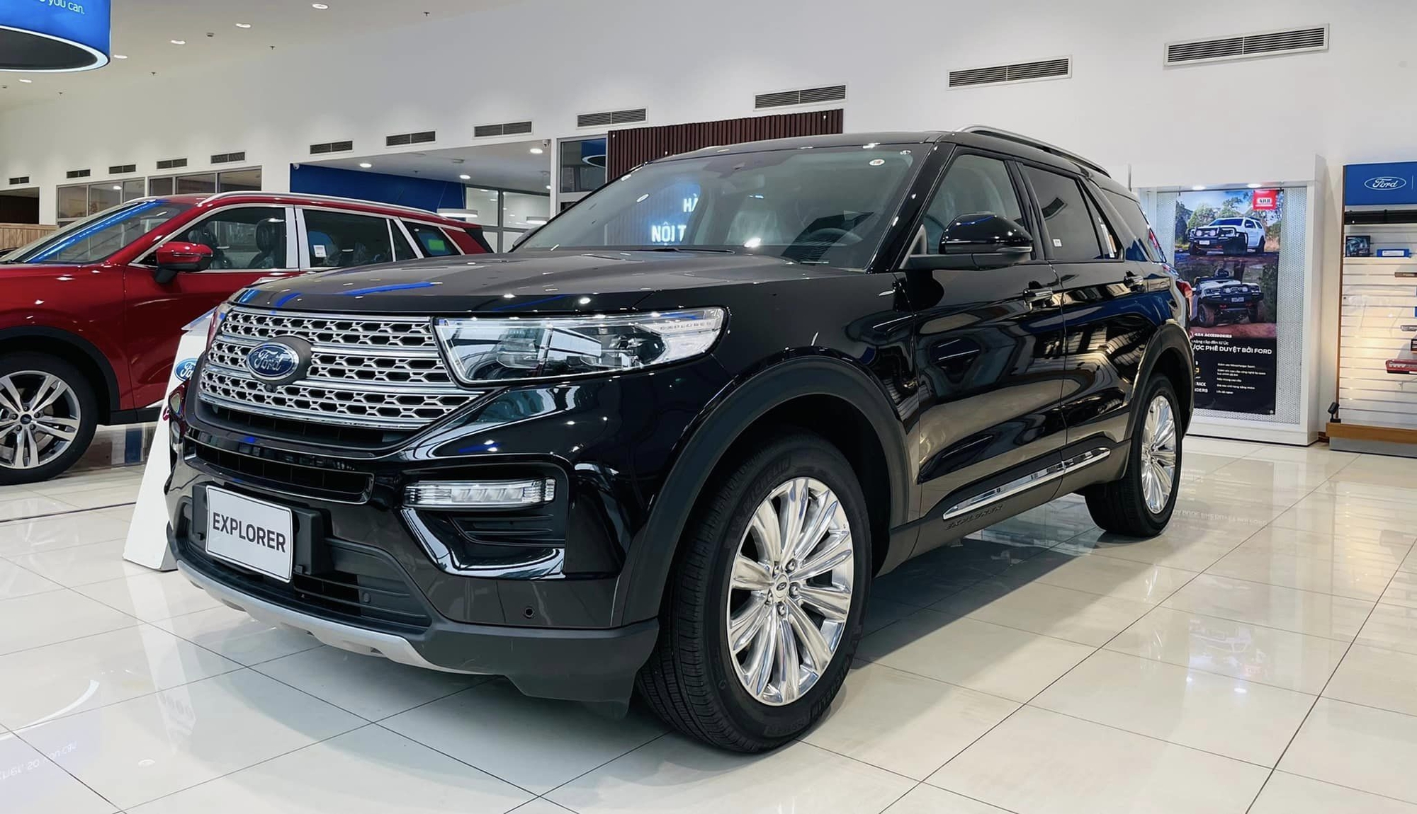 Editors%2 Fimages%2 F1728896669994 Ford Explorer 1728782586838 17287825869371663958580