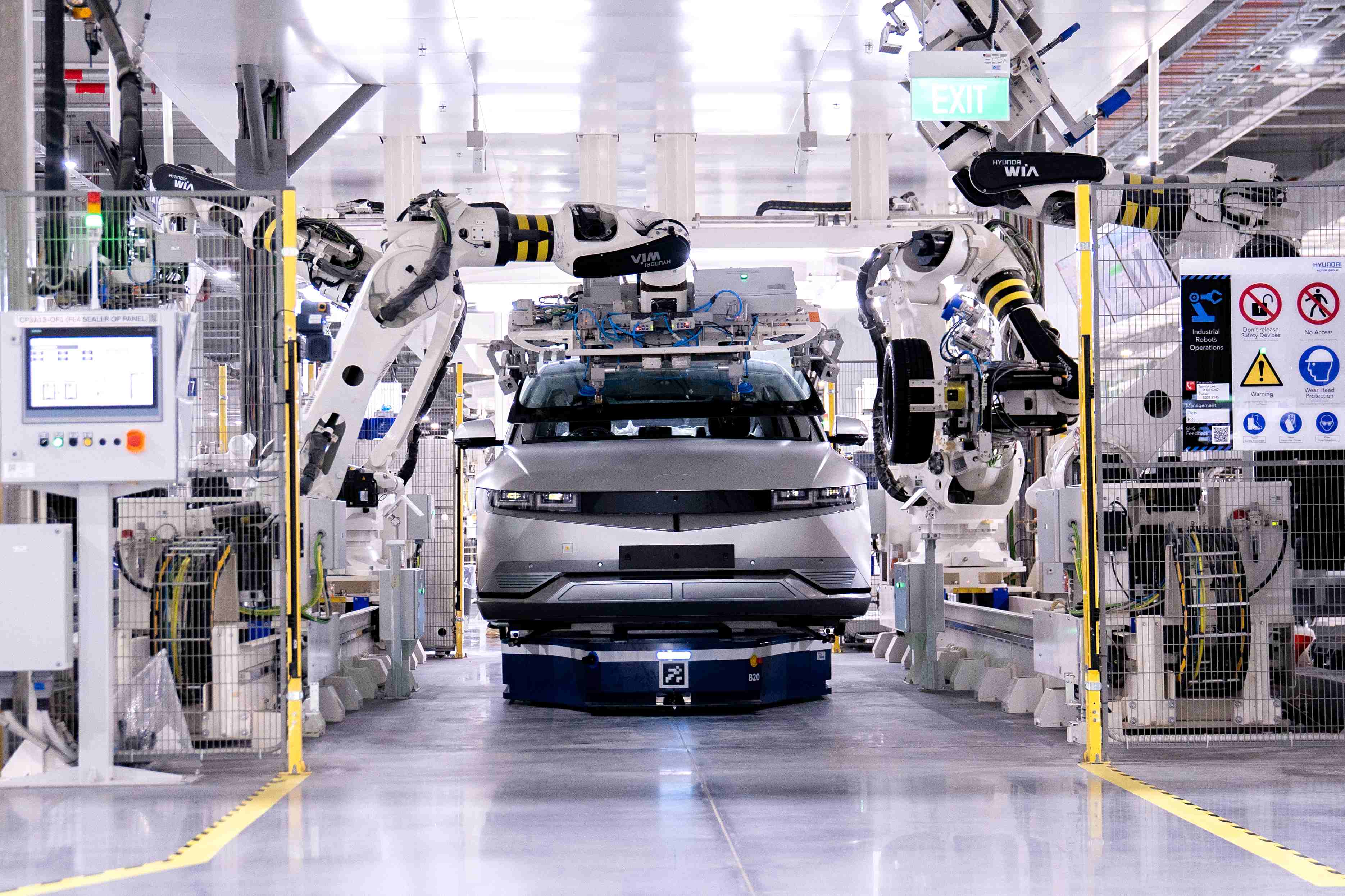 Editors%2 Fimages%2 F1730280878472 Fellow+Motorist+ +Dr+Hyun+Sung+Park+Pic2