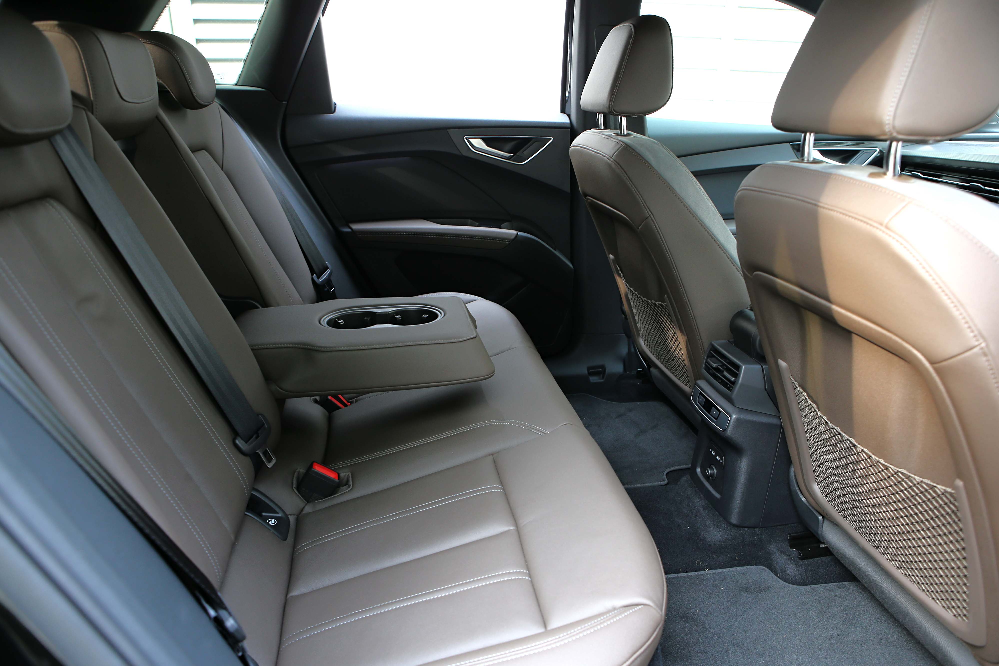 Editors%2 Fimages%2 F1730467702311 D38 V6573 Fotor