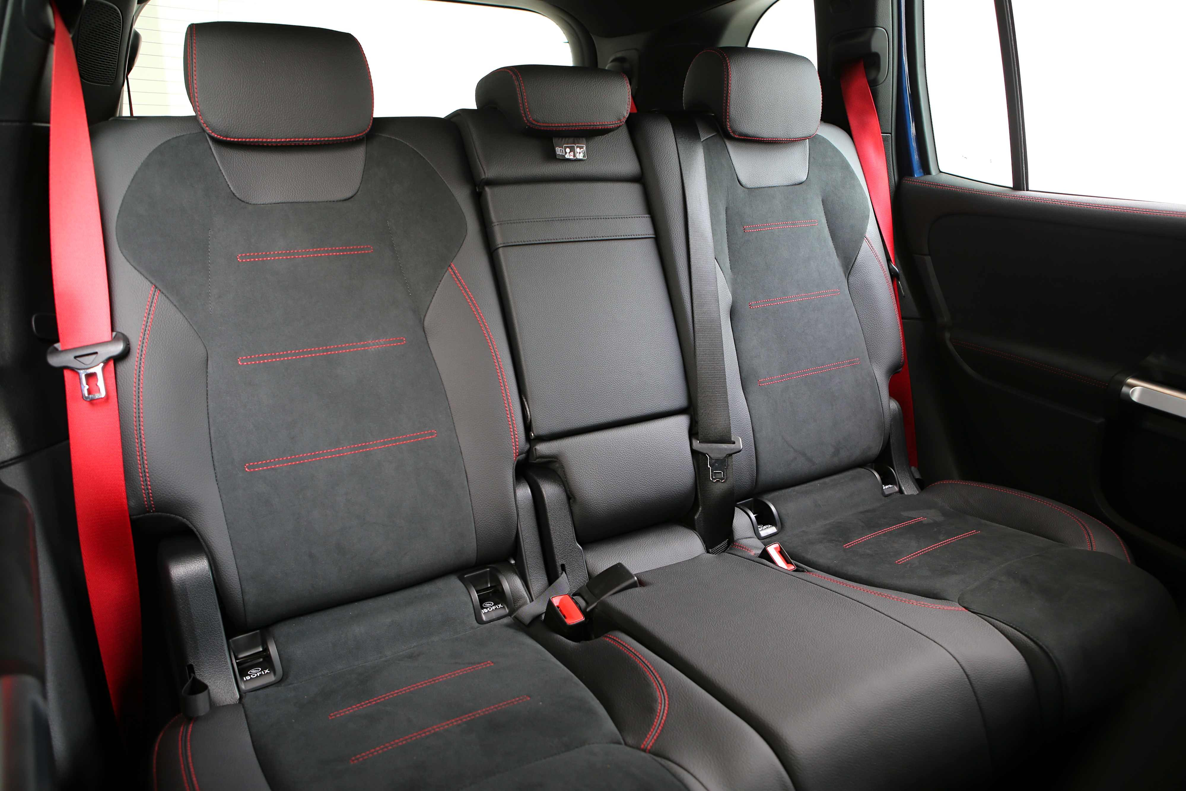 Editors%2 Fimages%2 F1731848884462 D38 V8758 Fotor