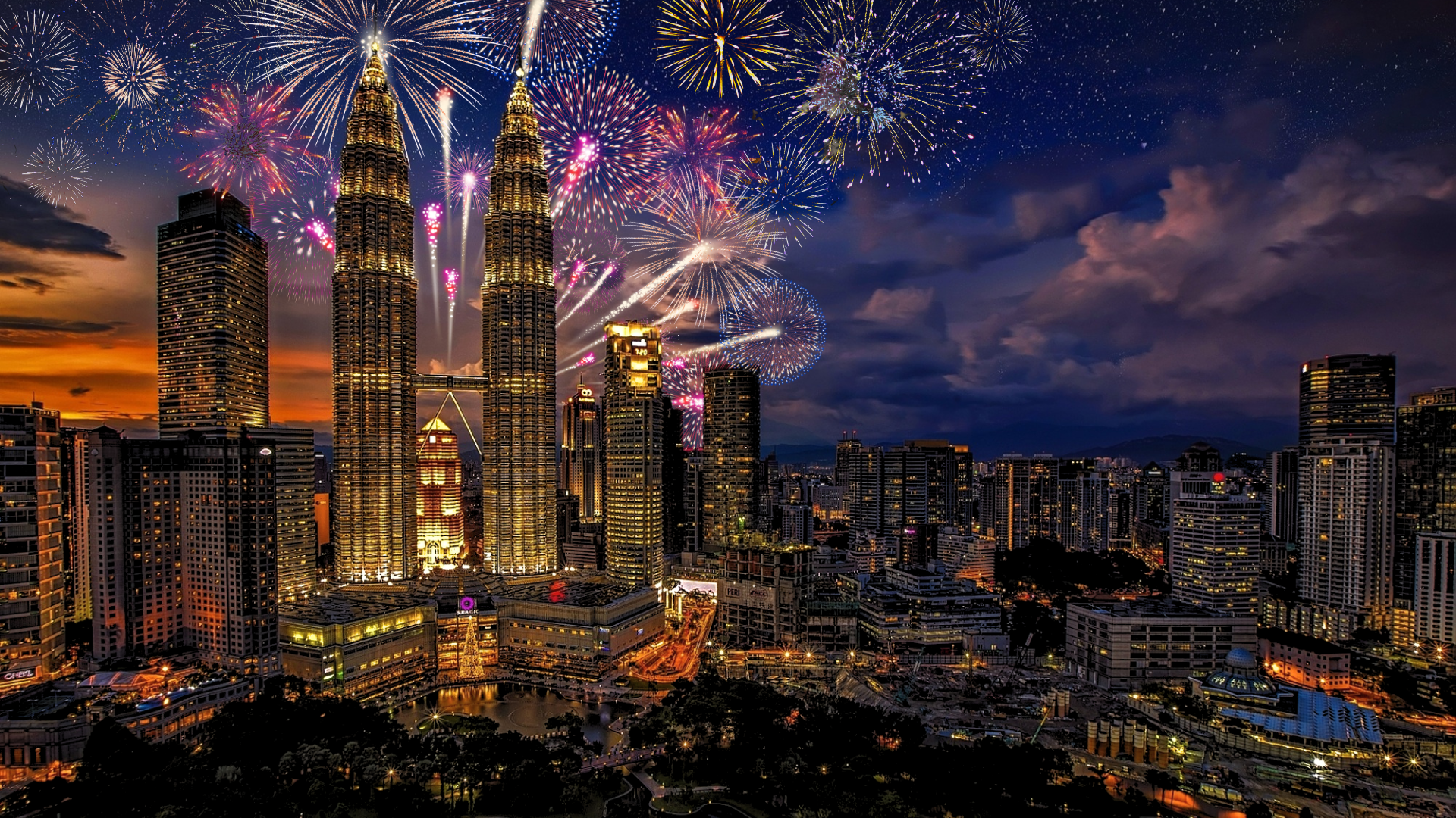 KL Tower Rooftop Bar For NYE Fireworks