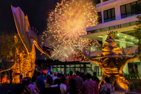 Editors%2 Fimages%2 F1734057795642 I City Firework 2 A 300817 Large