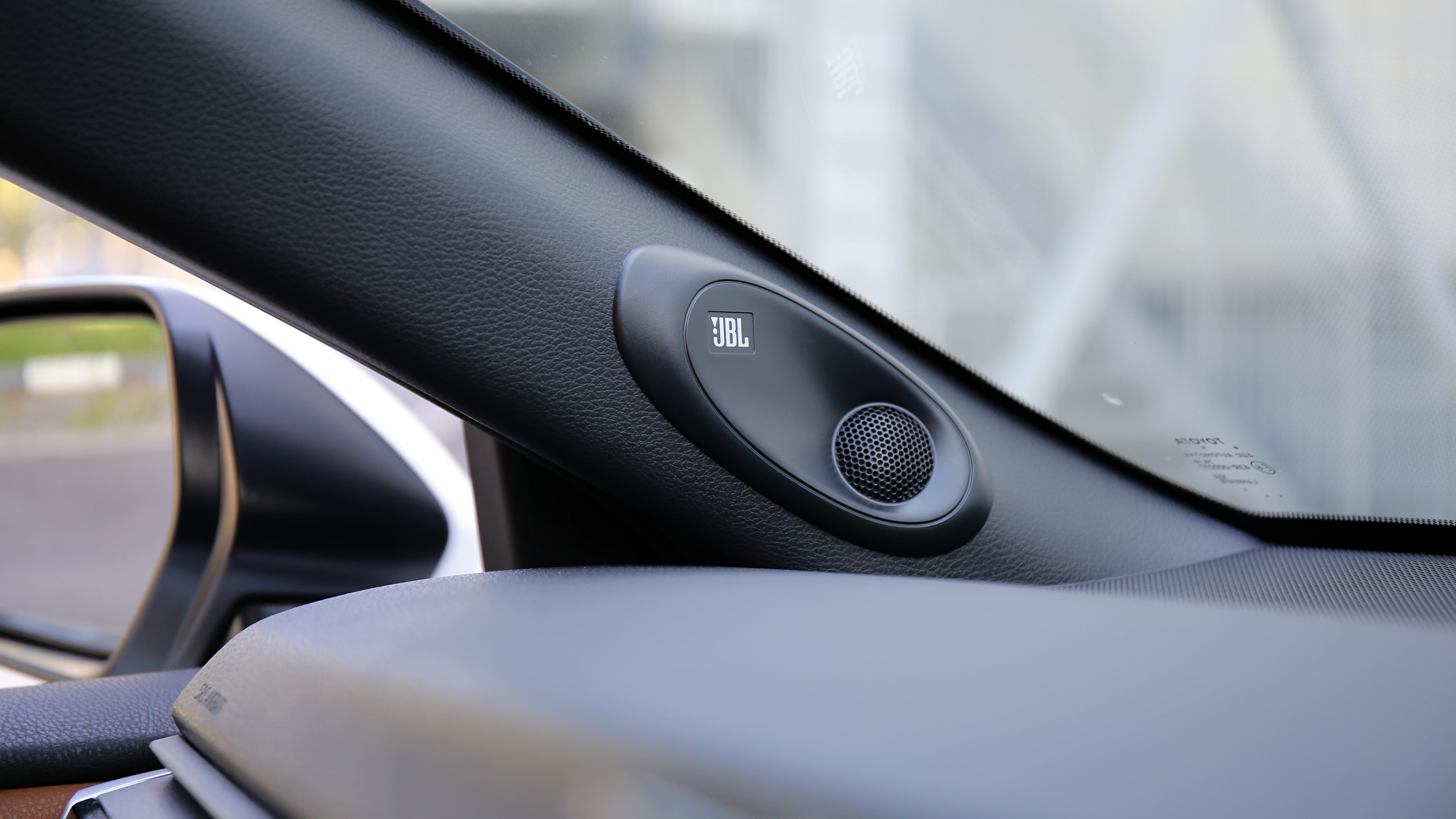 Editors%2 Fimages%2 F1734339719600 D38 V0086 Fotor