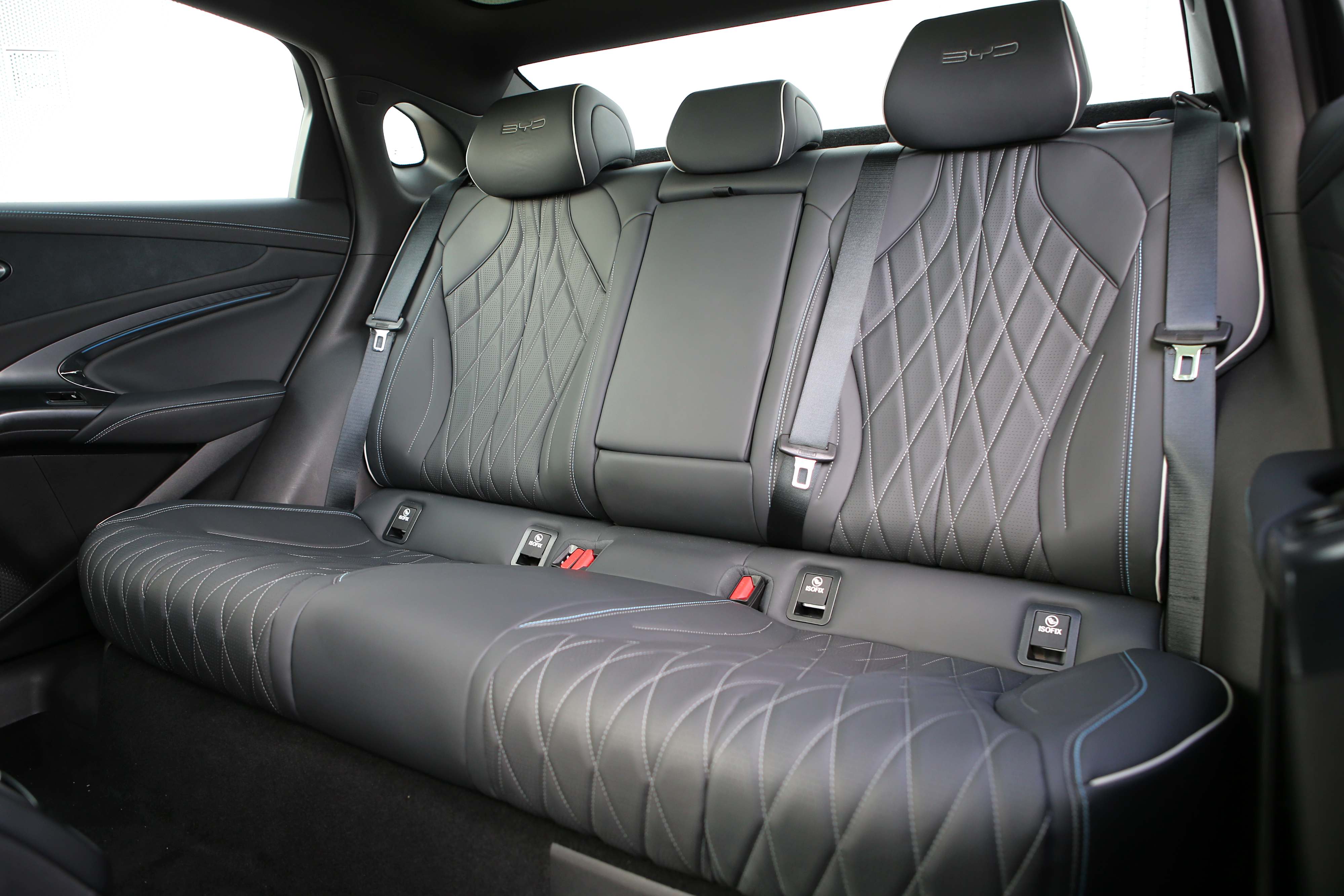 Editors%2 Fimages%2 F1734442904490 D38 V8020 Fotor