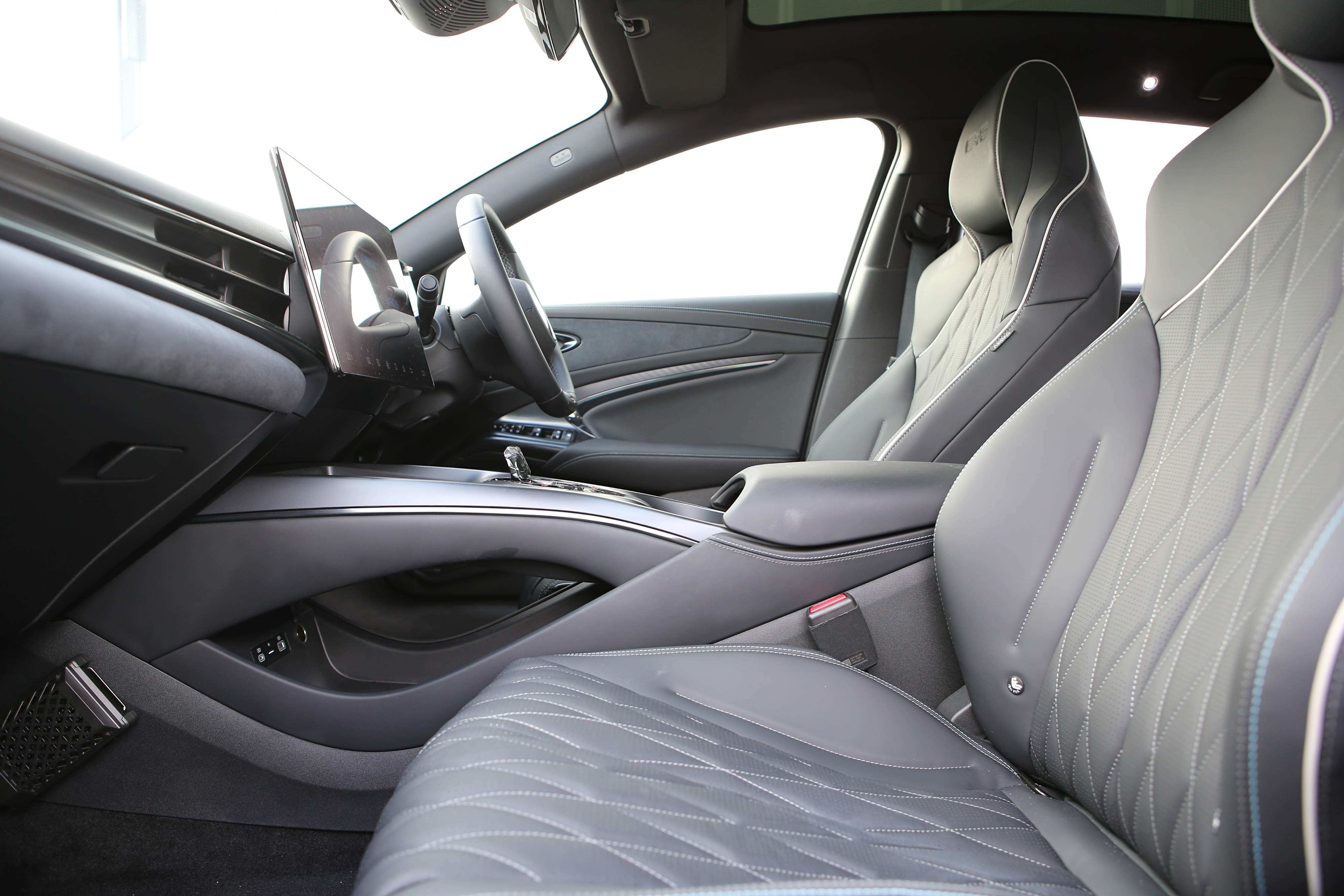 Editors%2 Fimages%2 F1734443007249 D38 V8022 Fotor