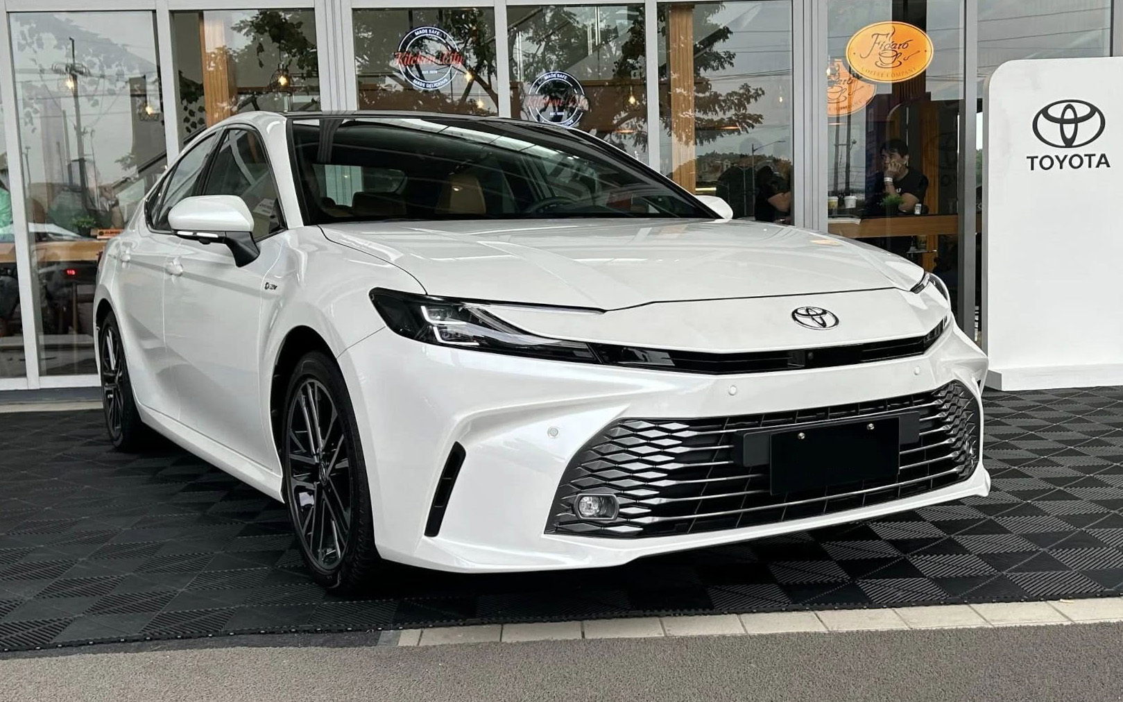 Editors%2 Fimages%2 F1734590647533 Camry1 1734566223813 1734566223998893640892