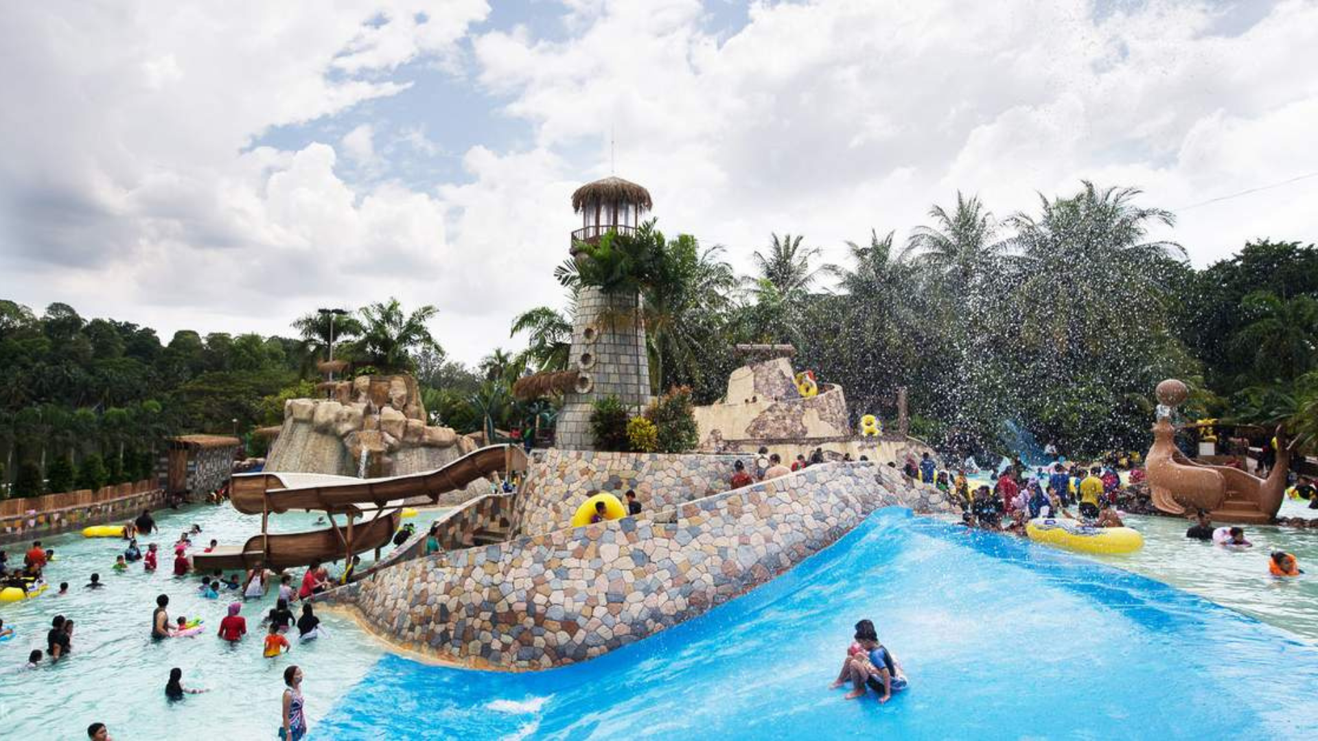 Editors%2 Fimages%2 F1734682943199 Klook+Wet+Wet