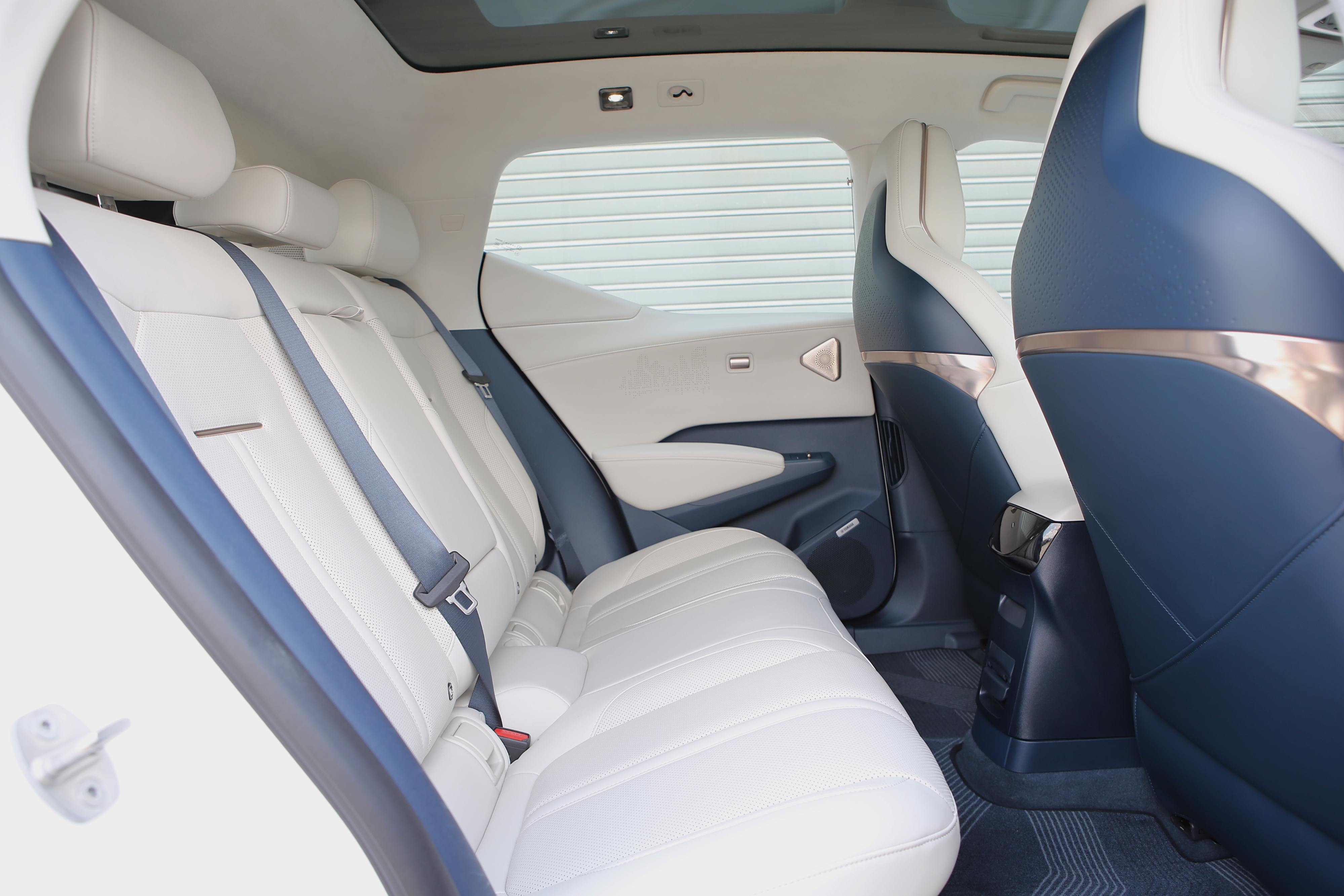 Editors%2 Fimages%2 F1735742586463 D38 V7274 Fotor