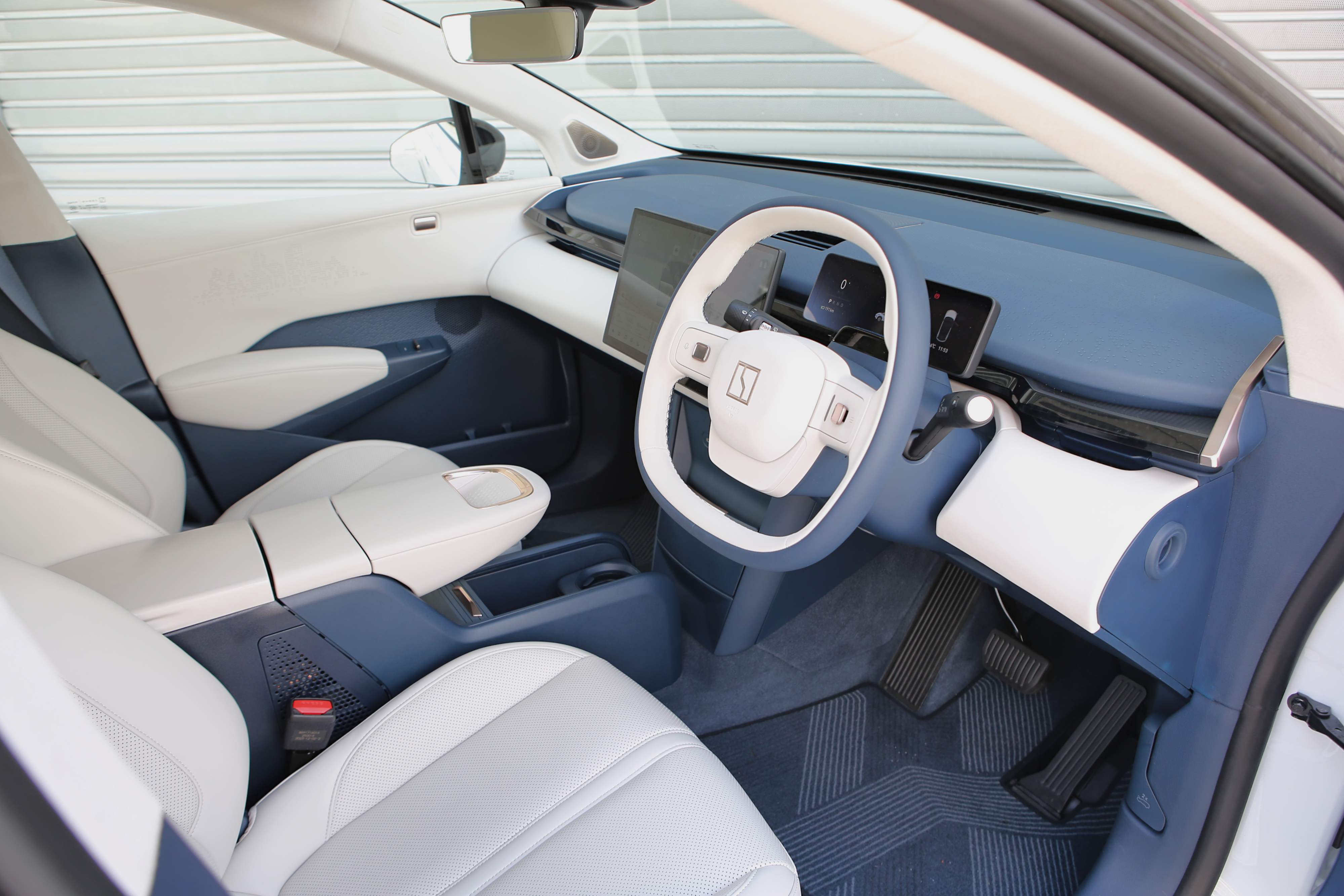 Editors%2 Fimages%2 F1735742602575 D38 V7266 Fotor