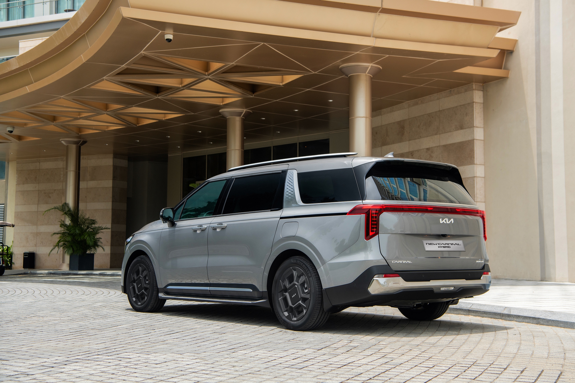 Editors%2 Fimages%2 F1736478260914 New Carnival Hev1 1736402081207 17364020812721619194075