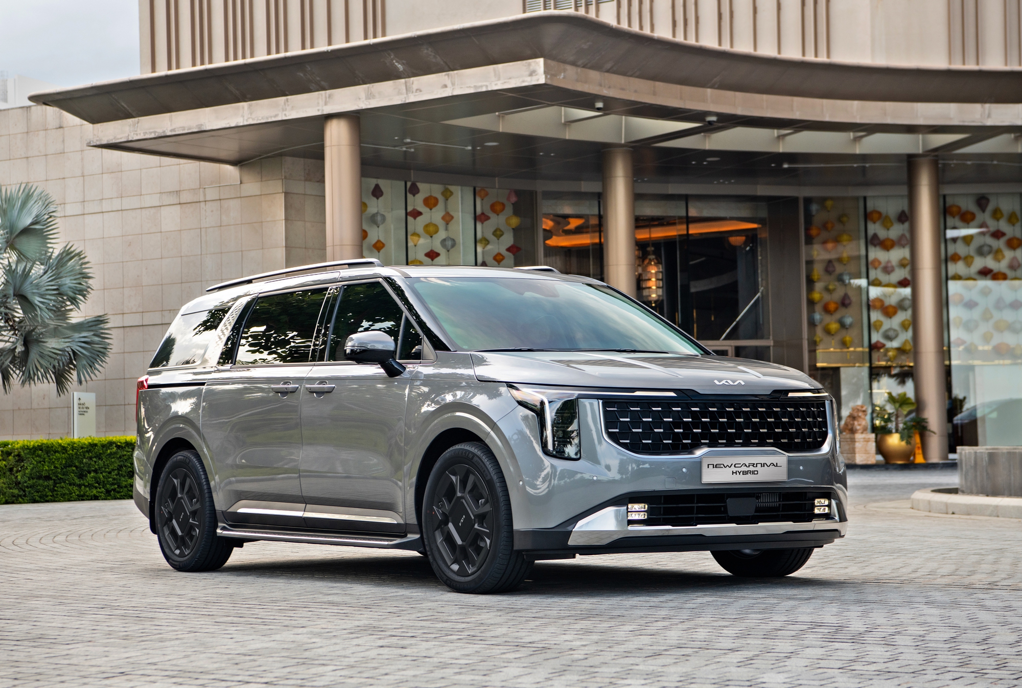 Editors%2 Fimages%2 F1736478310339 New Carnival Hev2 1736402083790 17364020838751468106212