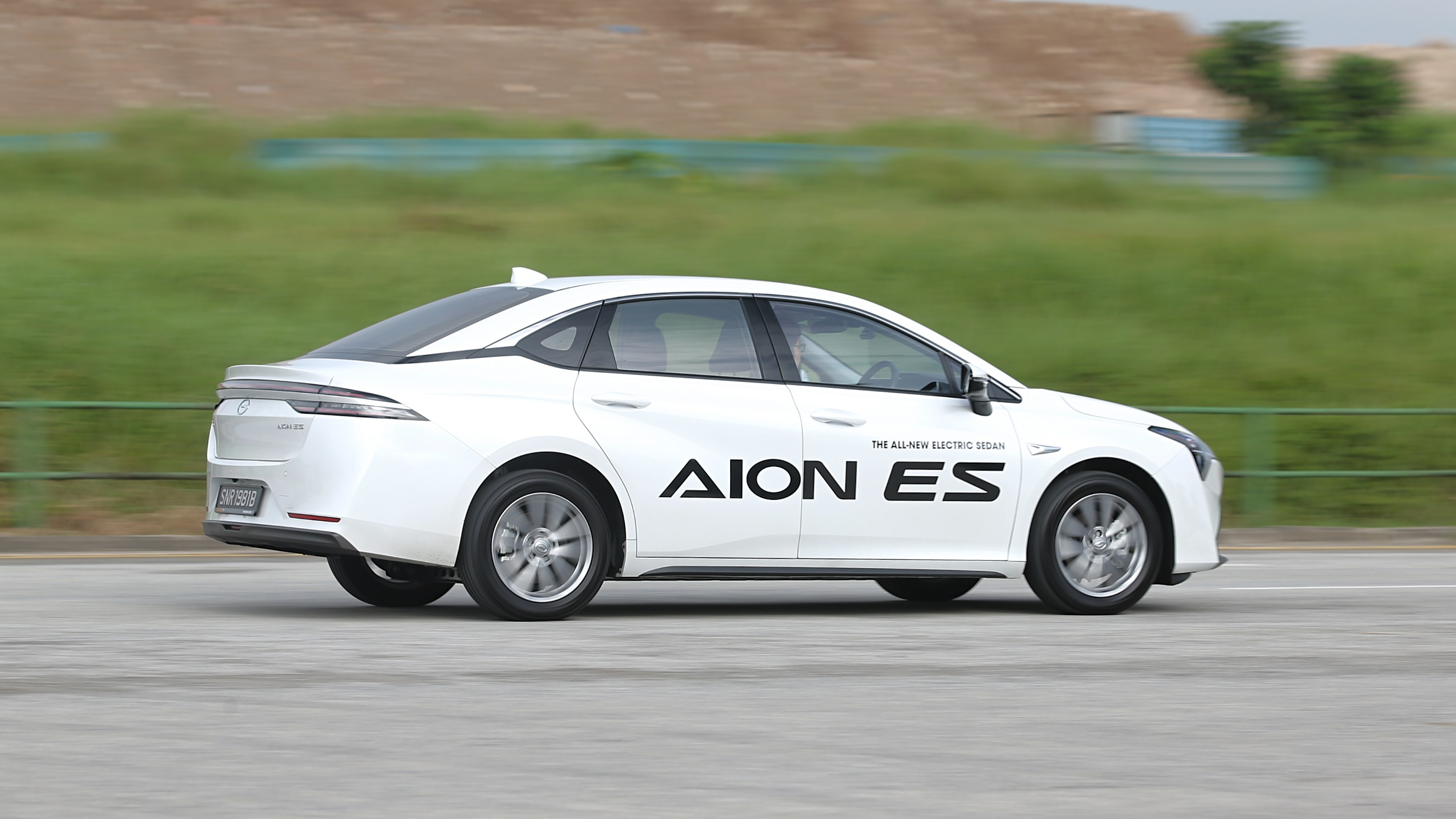 Editors%2 Fimages%2 F1739347431094 D38 V9389 Fotor