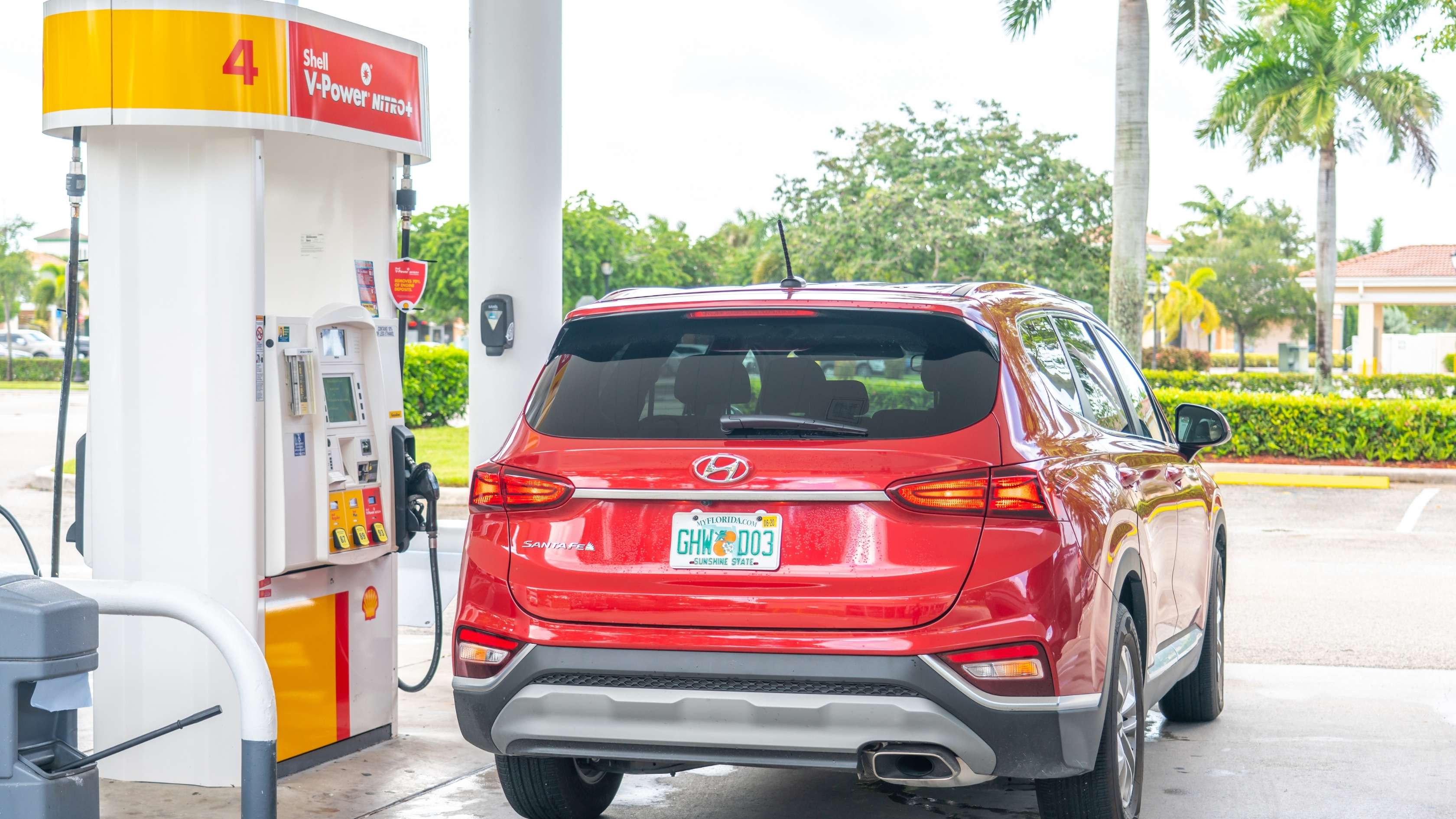 Editors%2 Fimages%2 F1739946871221 Shell+Fuel Save+Diesel