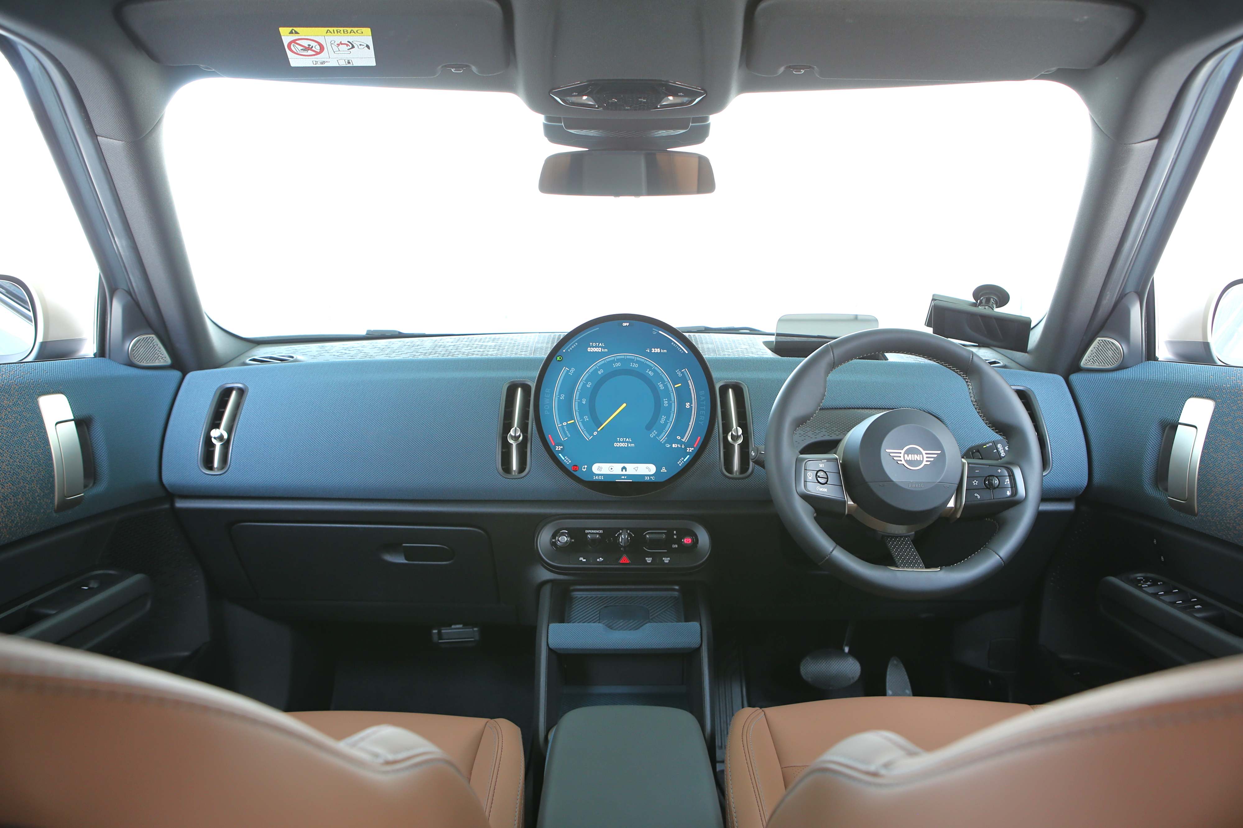 Editors%2 Fimages%2 F1740051339665 D38 V8669 Fotor