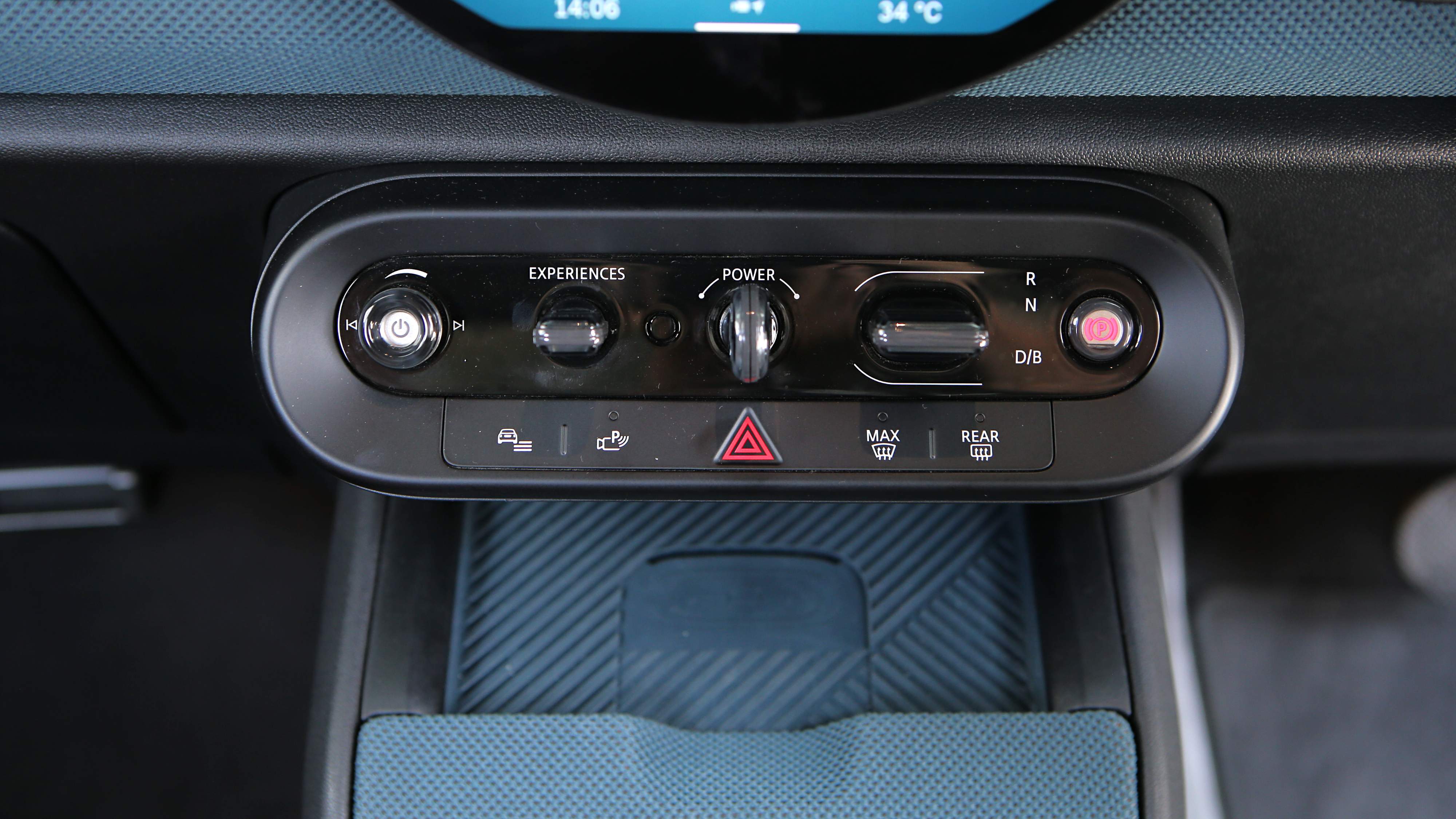 Editors%2 Fimages%2 F1740051413743 D38 V8676 Fotor