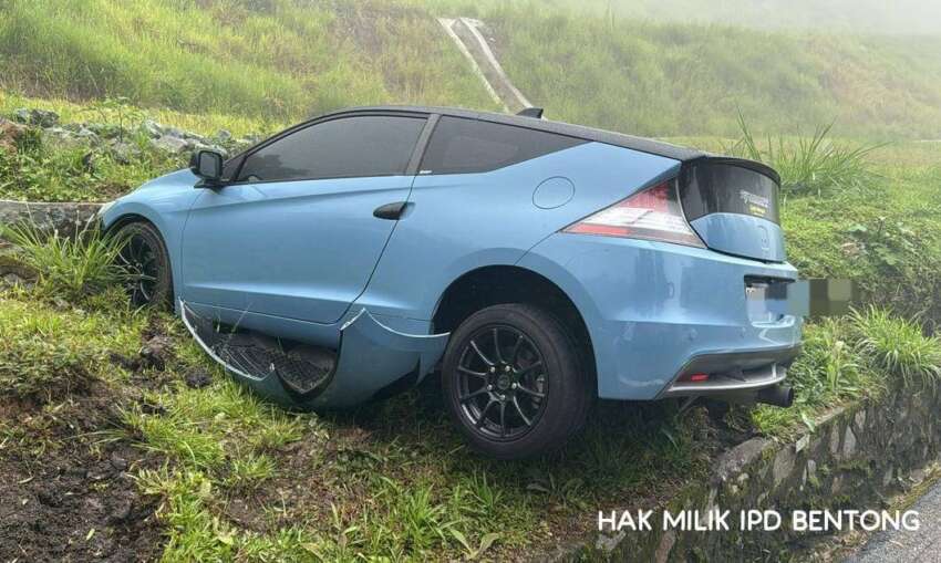 Editors%2 Fimages%2 F1740450074287 Honda Cr Z Genting Crash Polis Ipd Bentong 1 850x509
