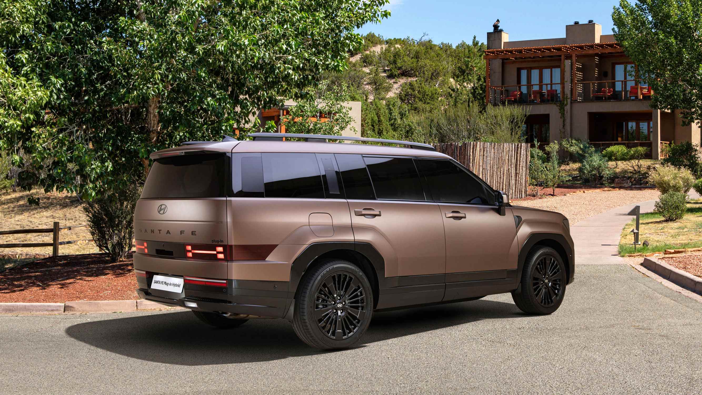 Editors%2 Fimages%2 F1741765280983 Hyundai+Santa+Fe+Is+Women%E2%80%99s+Worldwide+Car+Of+The+Year+2025+ +Pic2