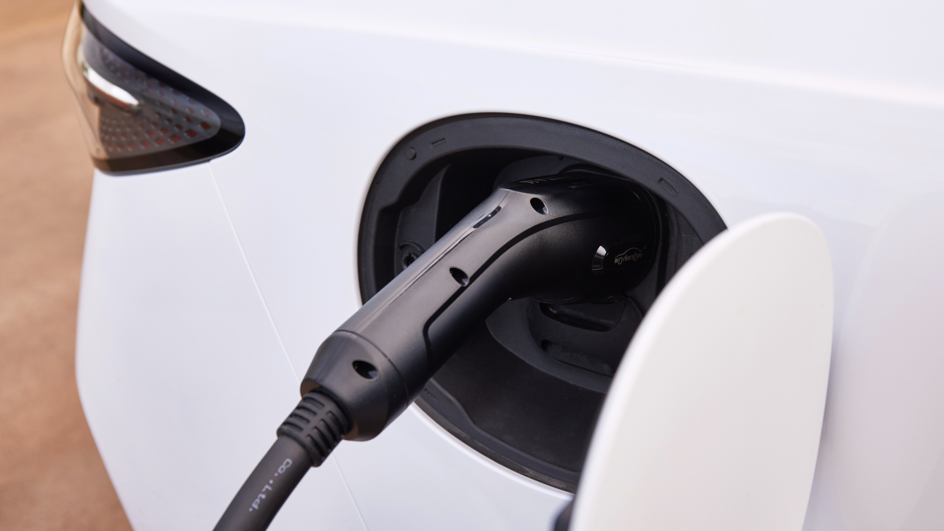 Editors%2 Fimages%2 F1742356545280 Byd+Unveils+New+1%2 C000k W+Charging+Technology+That+Can+Recharge+E Vs+In+5+Minutes