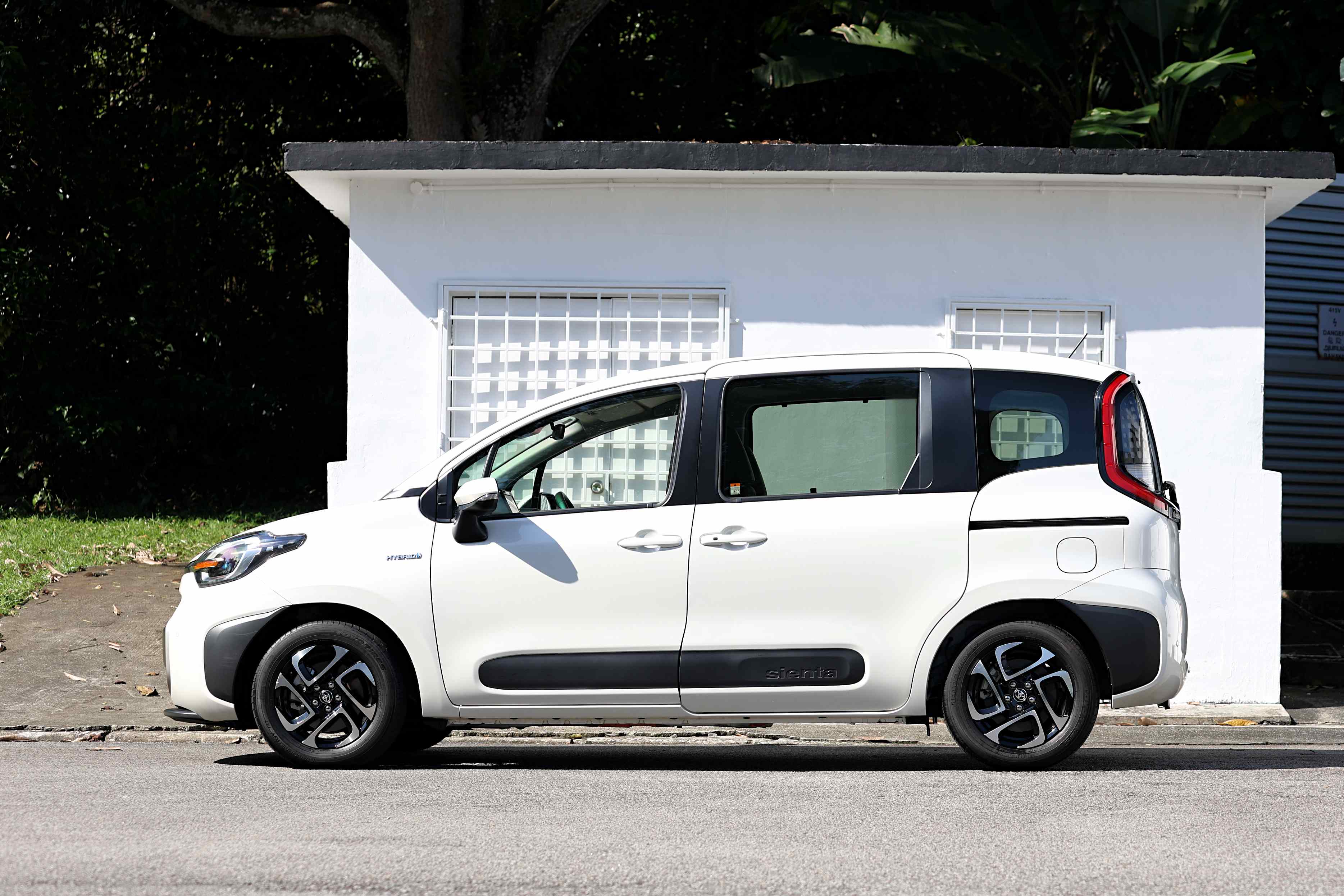 Editors%2 Fimages%2 F1744564484830 Eos 2690 Fotor