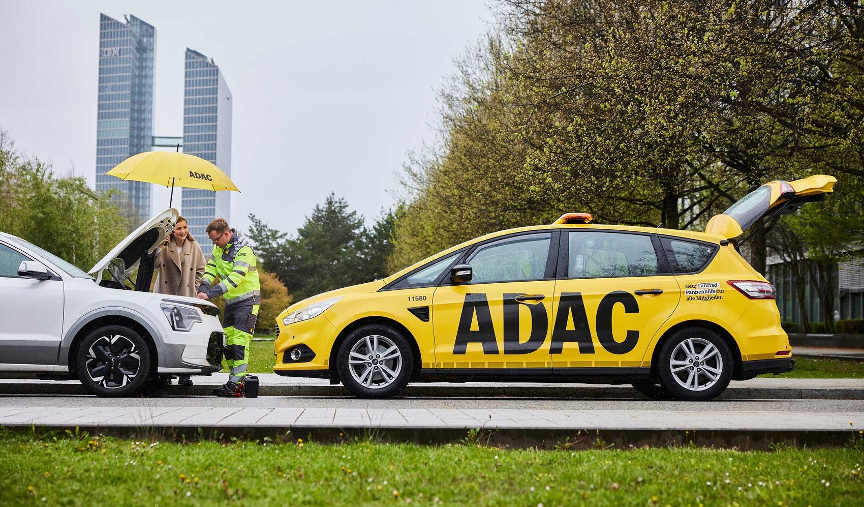 Editors%2 Fimages%2 F1745303014714 6881744699681 O To Chay Xang Dau Co Ty Le Hu Hong Gap Hon Hai Lan Xe Dien Anhdaidien Ok