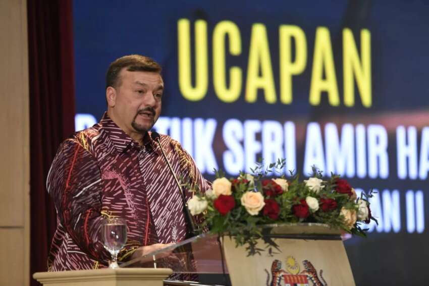 Editors%2 Fimages%2 F1748313236569 Ds Amir Hamzah Mkii 850x567