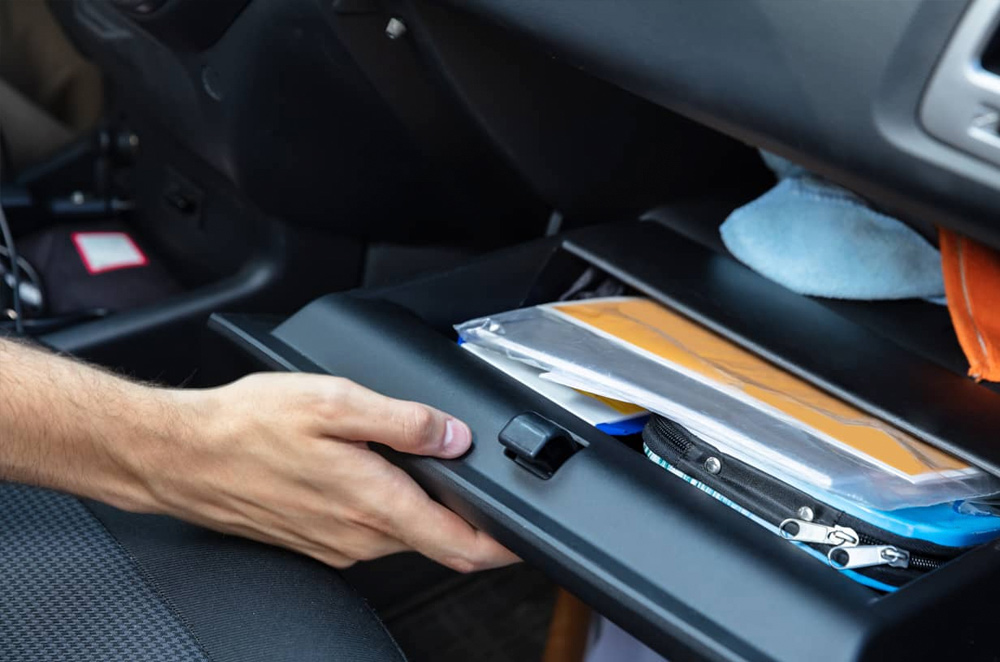Editors%2 Fimages%2 F1748602279288 Essential+Documents+You+Should+Always+Keep+In+Your+Car