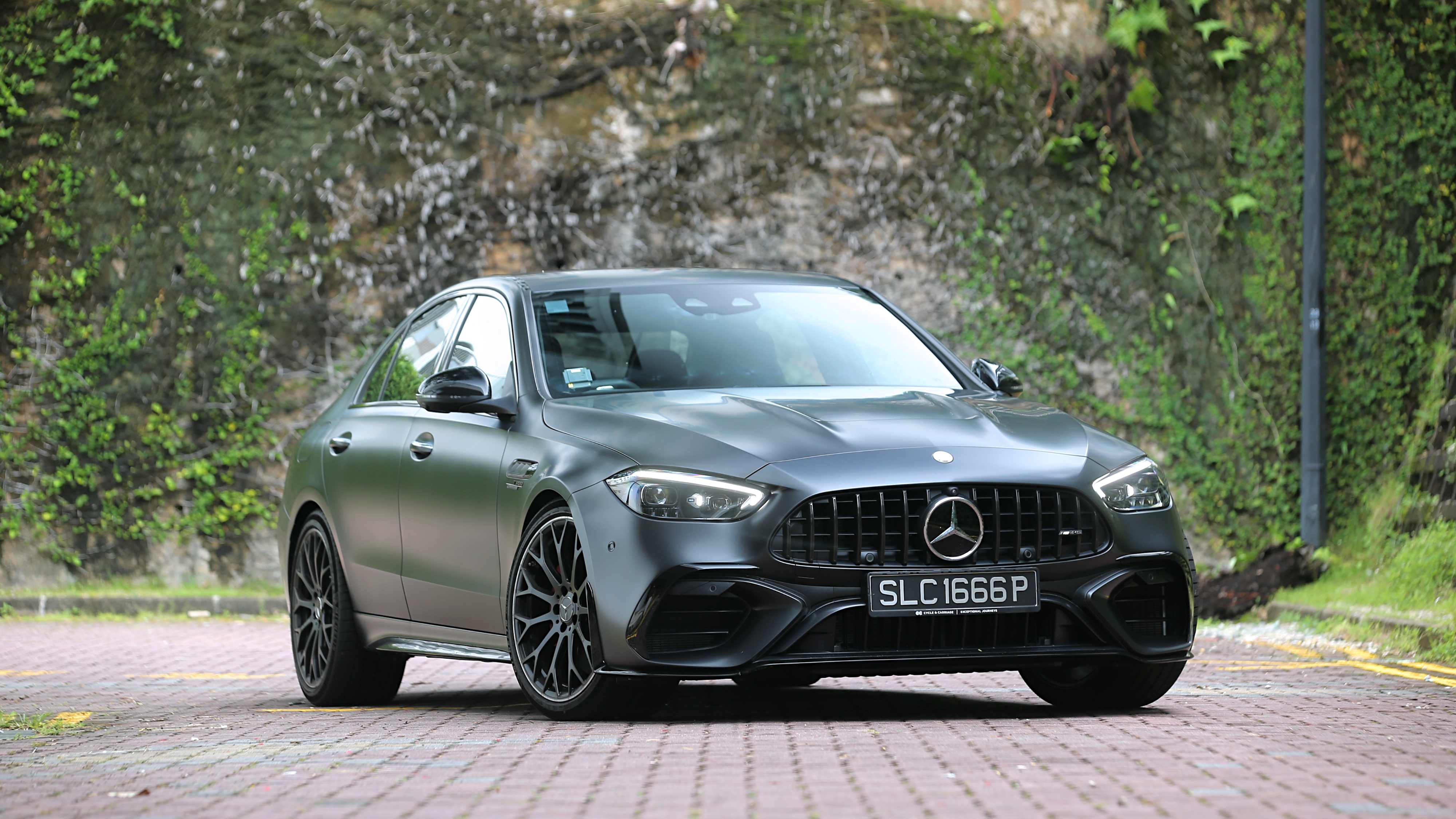 Editors%2 Fimages%2 F1749539738016 Mreview Mercedes Amg C63s E Performance A 680hp Philosophical Debate Without A V8 Featured