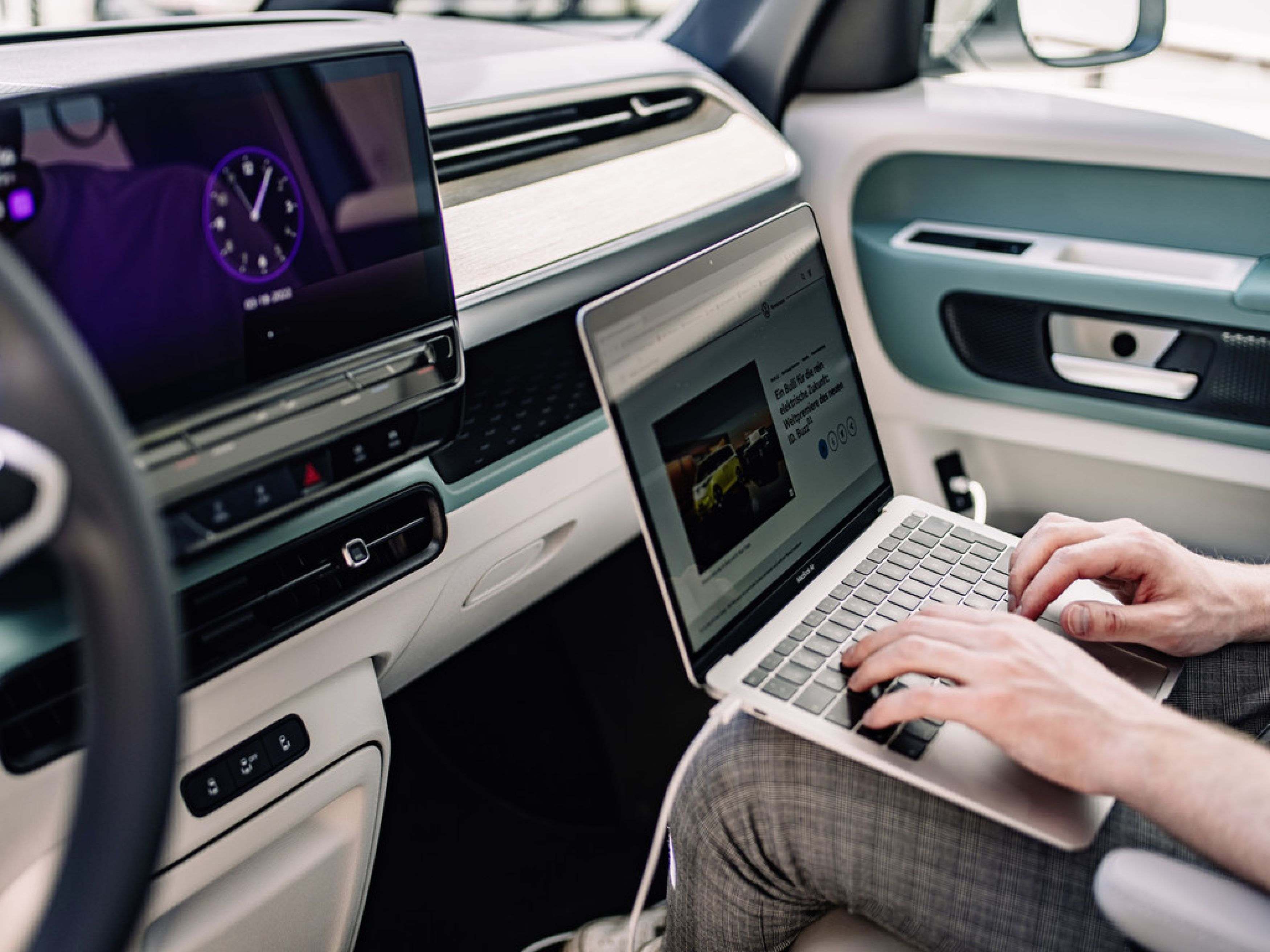 Editors%2 Fimages%2 F1751005054404 Lta+Introduces+Access+Code+For+Motor+Dealers+And+Relevant+Service+Providers+To+Obtain+Certain+Vehicle+Information+Such+As+Paper+Value+ +Pic1