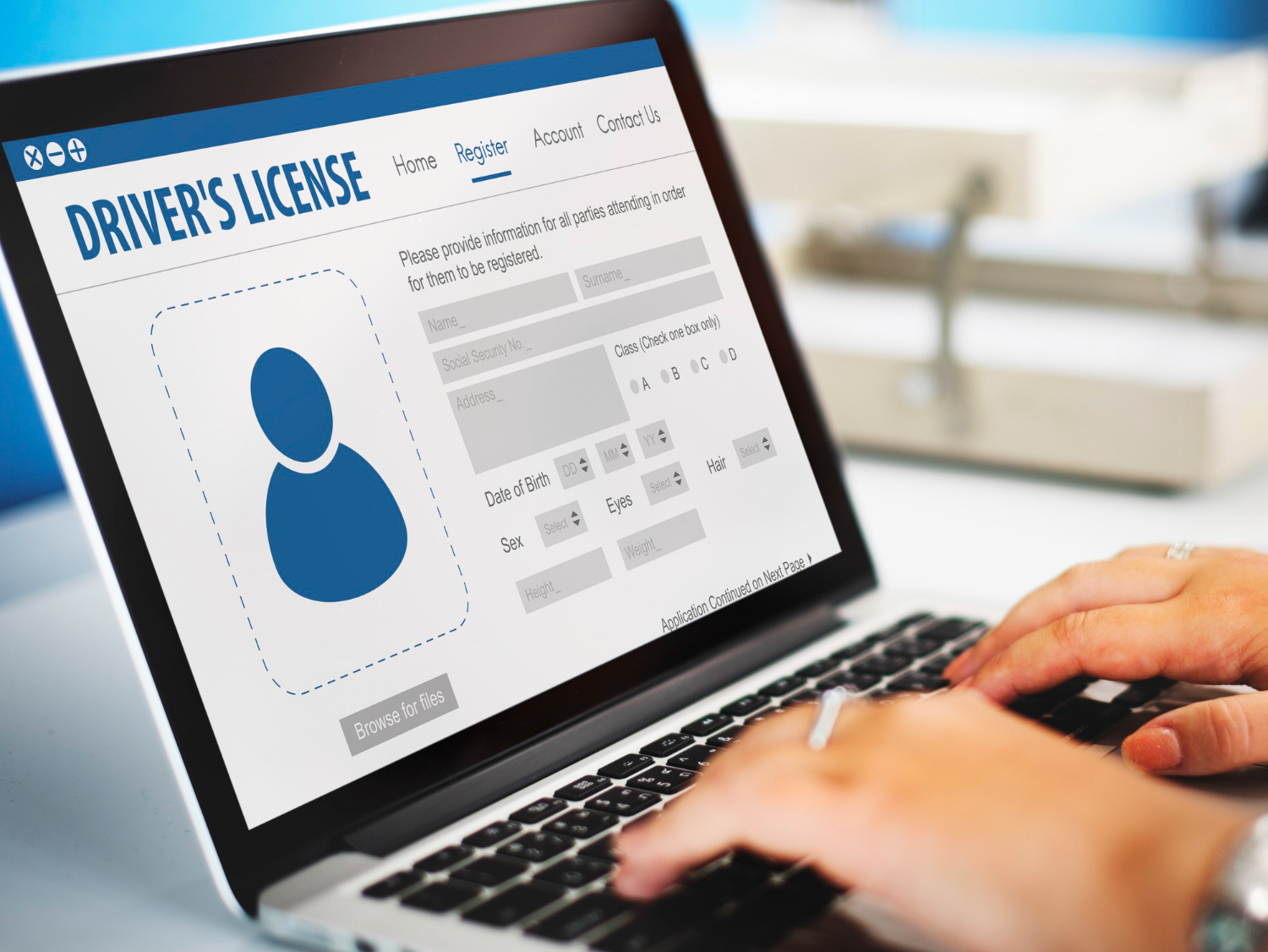 Editors%2 Fimages%2 F1752577256318 How+Old+Do+You+Need+To+Be+To+Get+A+Driver%E2%80%99s+License+In+Thailand