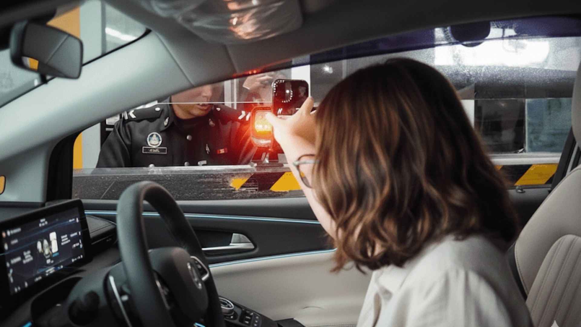 Editors%2 Fimages%2 F1758165750696 Singaporeans+Can+Soon+Clear+Jb+Immigration+With+Qr+Codes+Using+The+My Nii Se+App%2 C+Starting+Sept+22