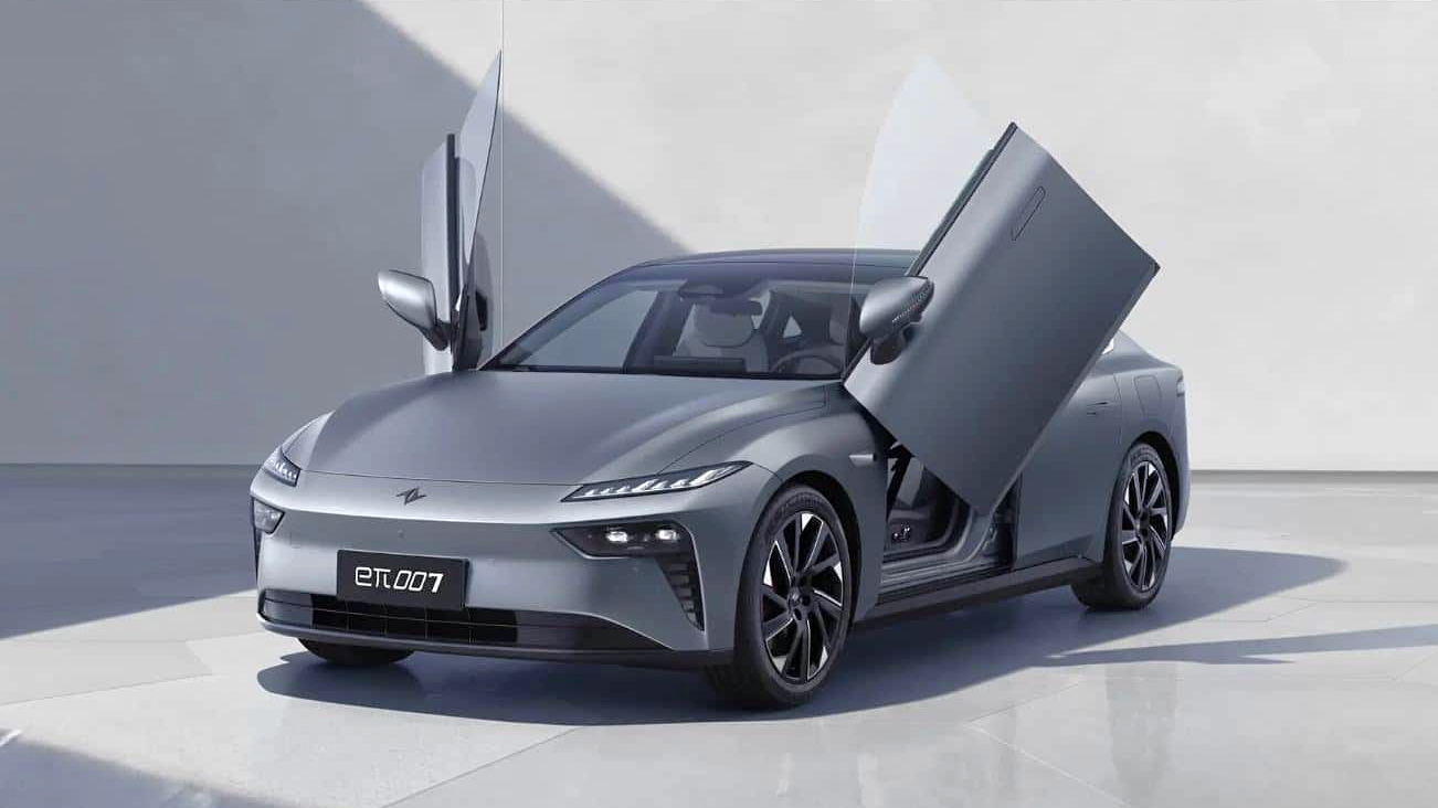 Editors%2 Fimages%2 F1761672530158 Motormouth+ +How+Dongfeng+007+Made+Me+Feel+Like+%27 James+Bong%27+Double O Seven+ +Pic1