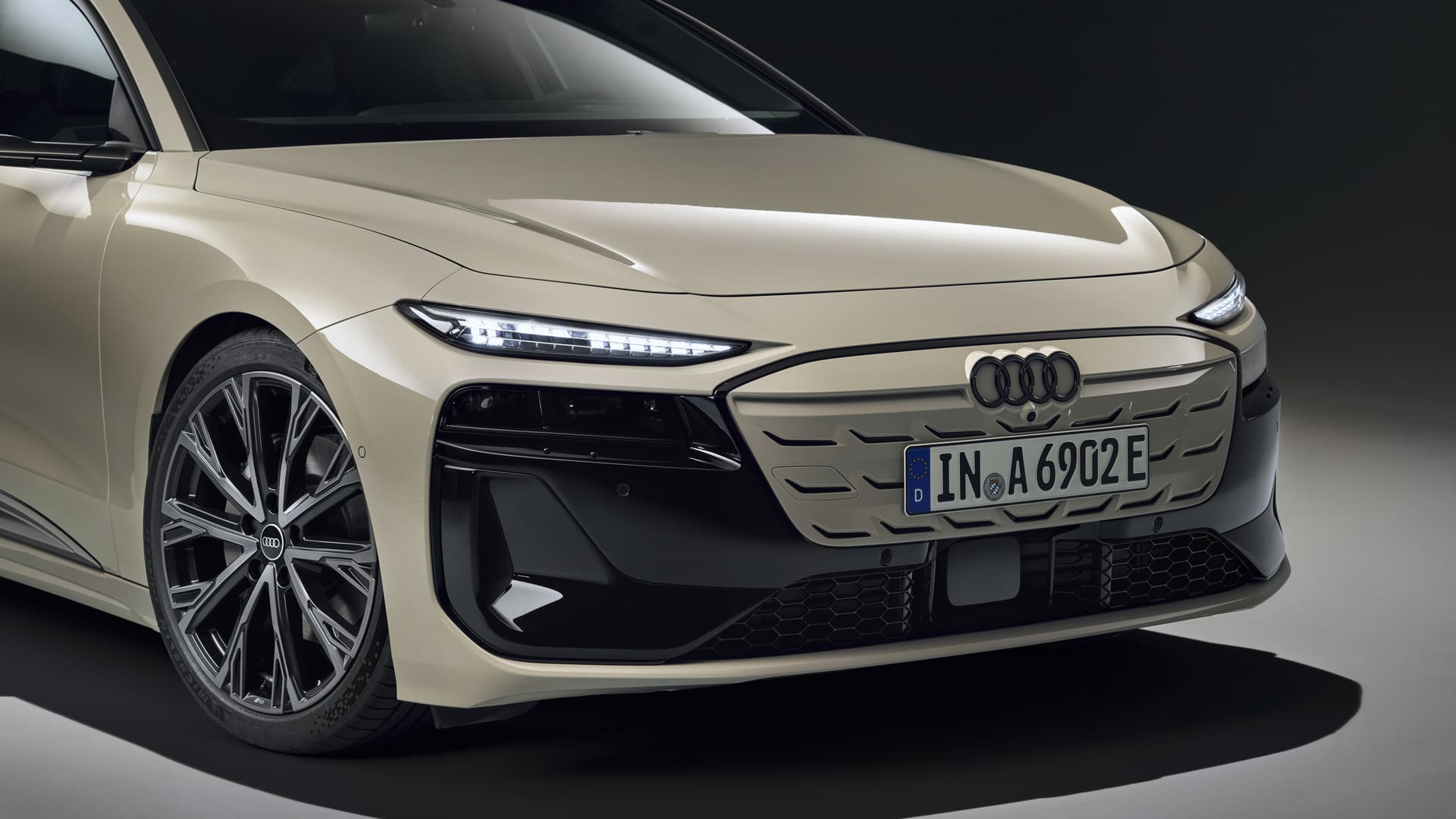 Editors%2 Fimages%2 F1761747079007 The All New Audi A6 Sportback E Tron Future Forward Design And Efficiency 5