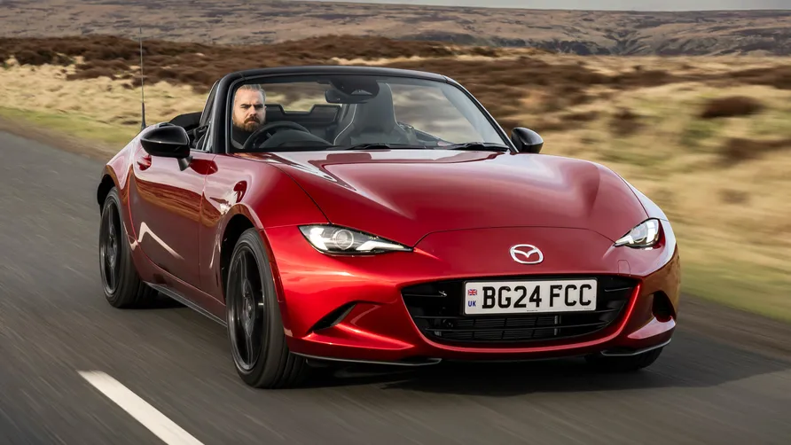 รถสปอร์ต Mazda MX-5