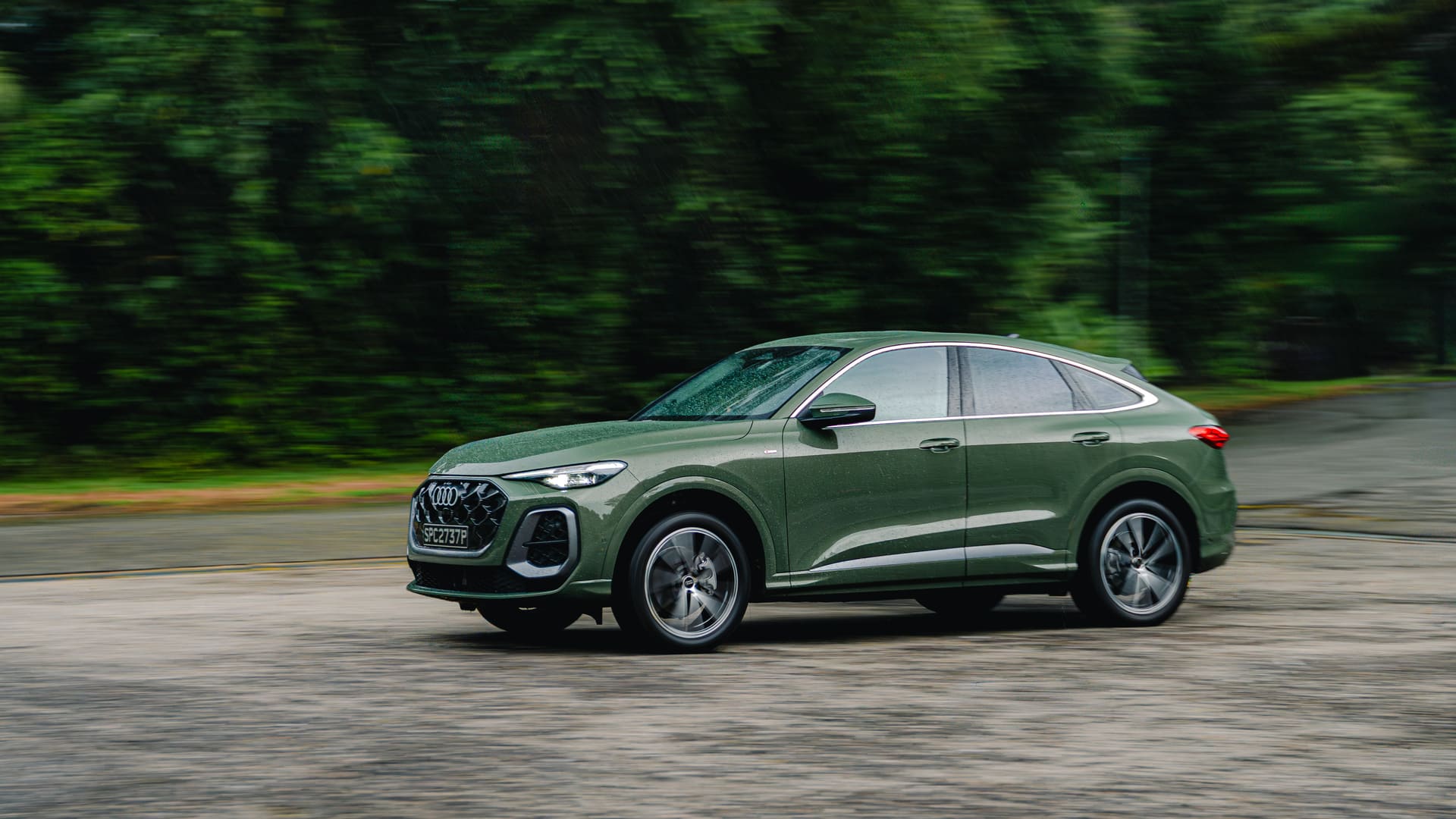 Editors%2 Fimages%2 F1764994023002 Mreview Audi Q5 Sportback Quattro An Evolution Of Audis Best Selling Suv 3