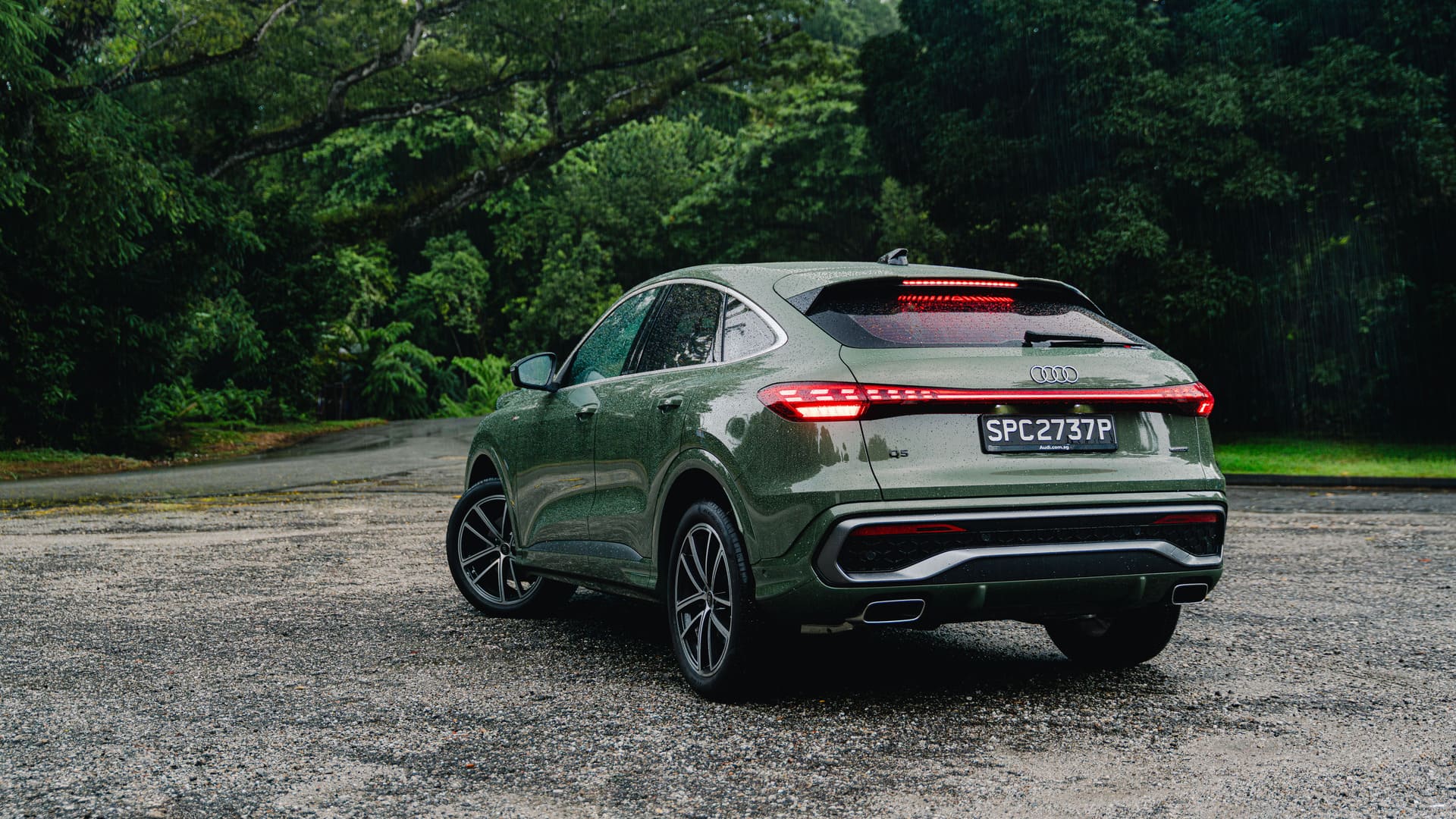 Editors%2 Fimages%2 F1764994343393 Mreview Audi Q5 Sportback Quattro An Evolution Of Audis Best Selling Suv 4