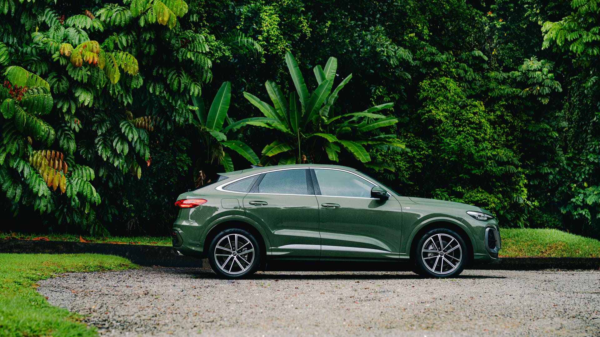 Editors%2 Fimages%2 F1764994357169 Mreview Audi Q5 Sportback Quattro An Evolution Of Audis Best Selling Suv 8