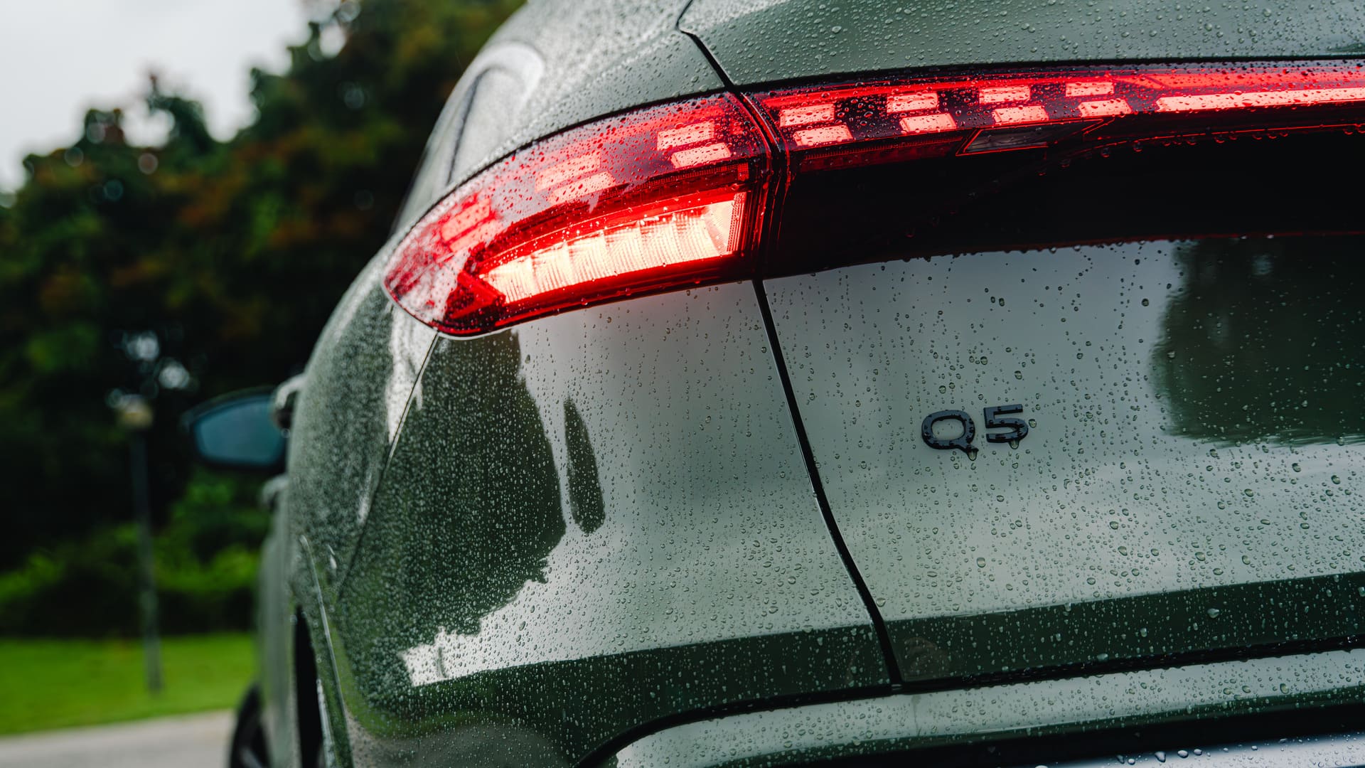 Editors%2 Fimages%2 F1764994925565 Mreview Audi Q5 Sportback Quattro An Evolution Of Audis Best Selling Suv 9