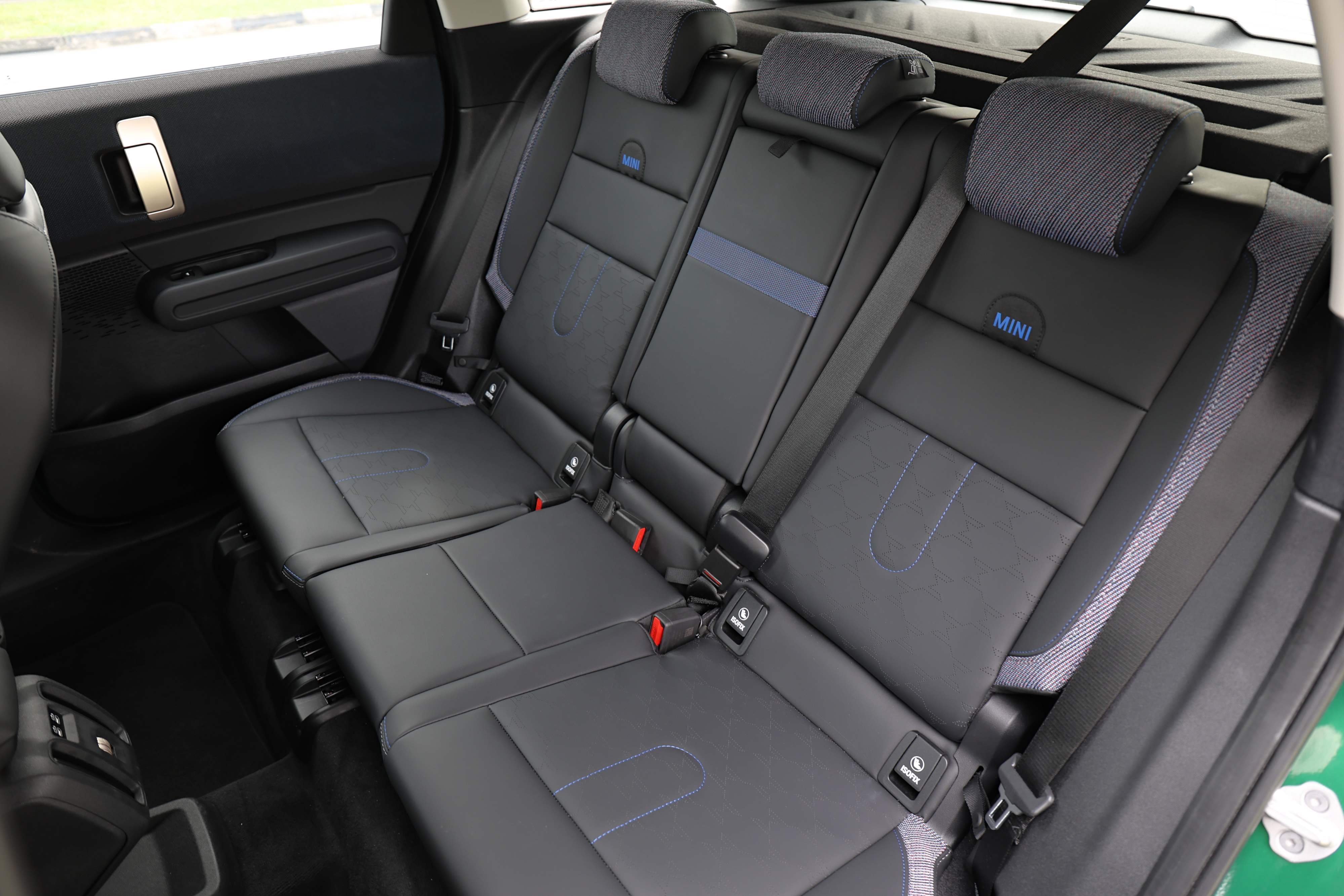 Editors%2 Fimages%2 F1765172505443 Mreview Mini Countryman C Good Things Come In Mini Packages 10